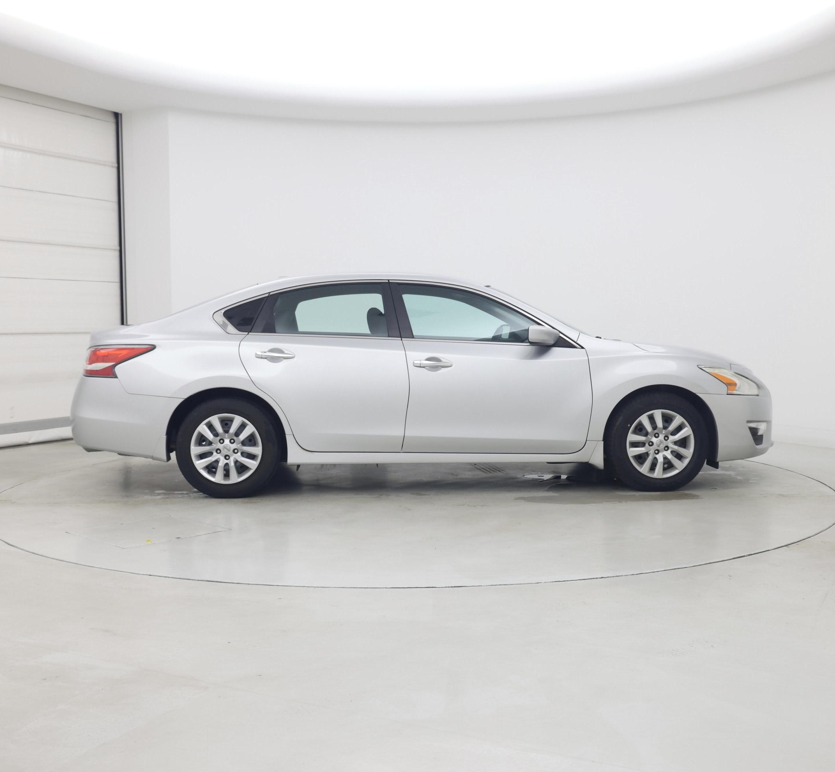 Thumbnail: 2015 Nissan Altima - 7