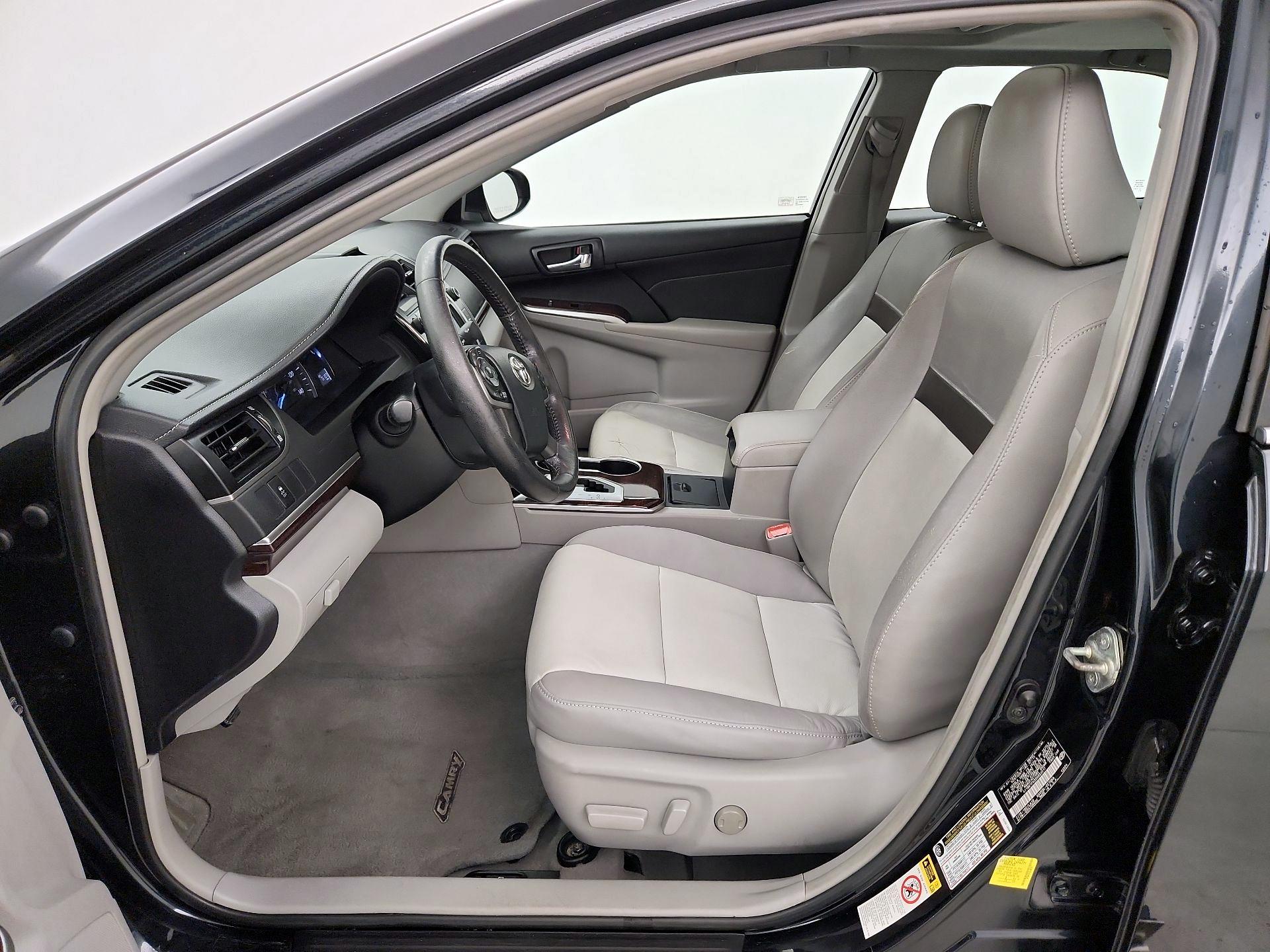 Thumbnail: 2013 Toyota Camry - 11