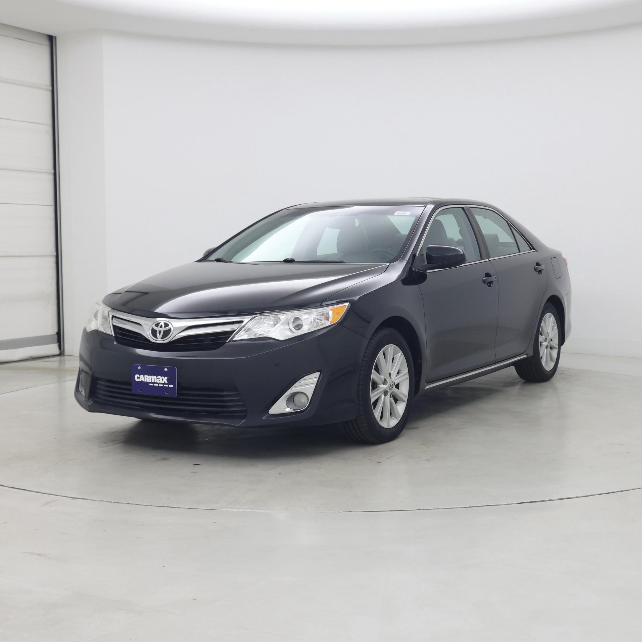 Thumbnail: 2013 Toyota Camry - 4