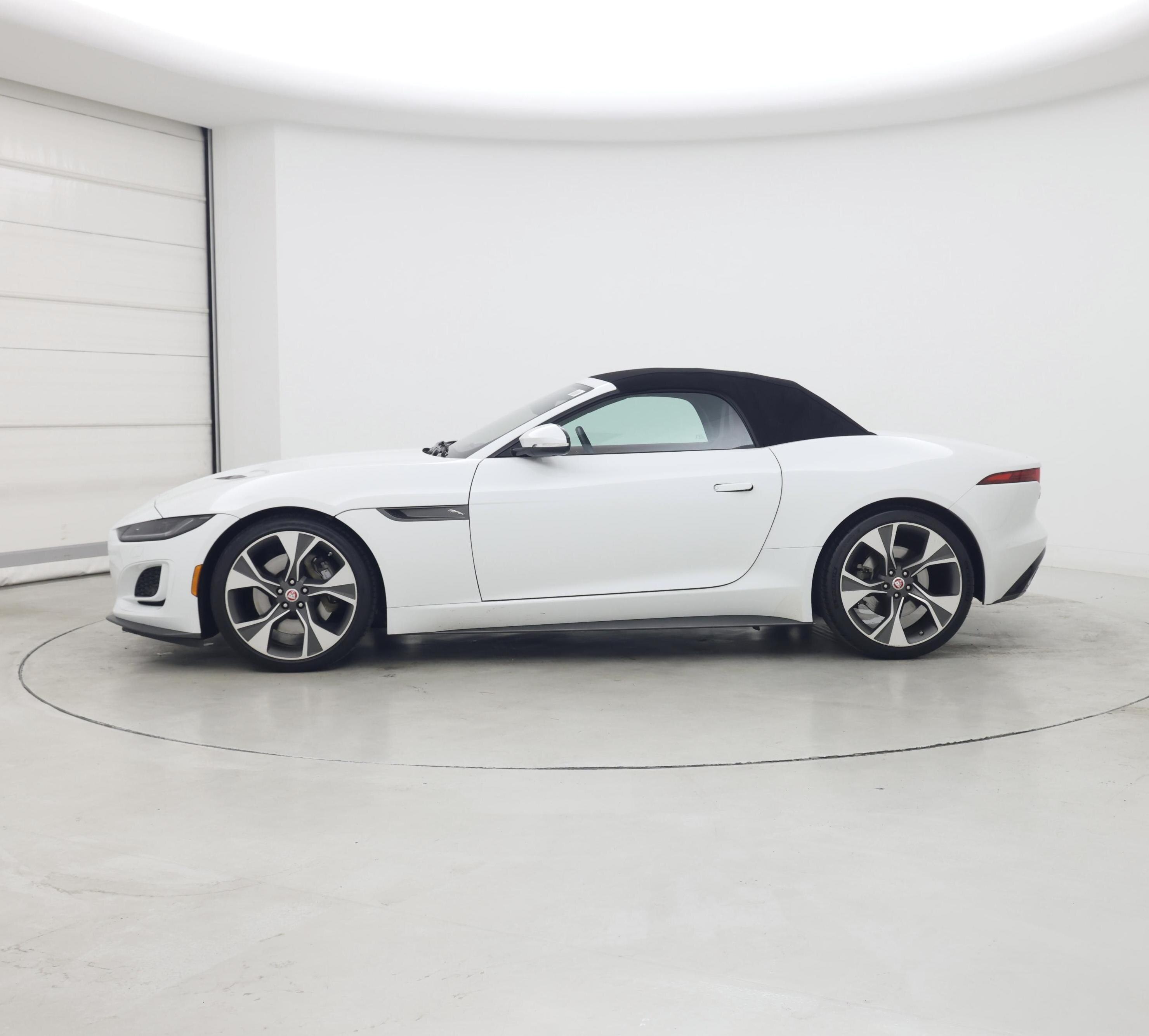 Thumbnail: 2021 Jaguar F-Type - 3