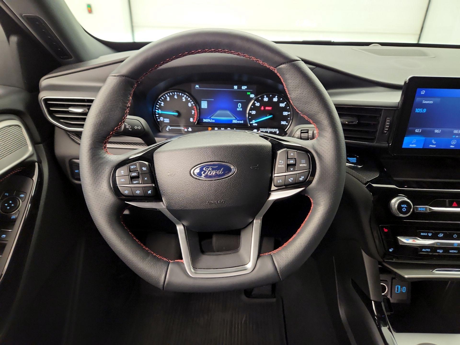 Thumbnail: 2022 Ford Explorer - 10