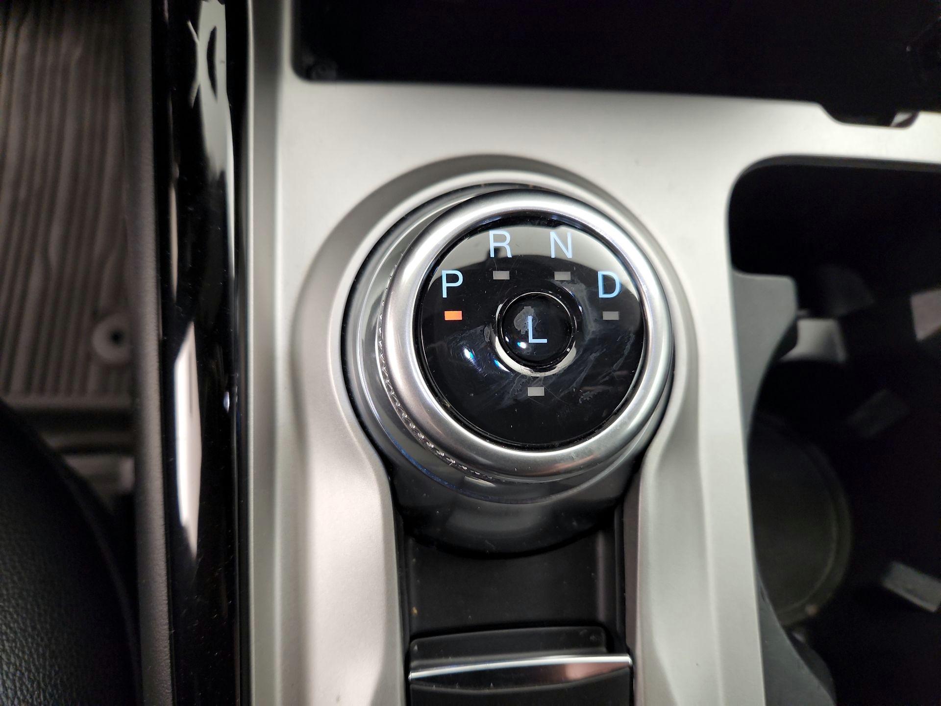 Thumbnail: 2022 Ford Explorer - 17