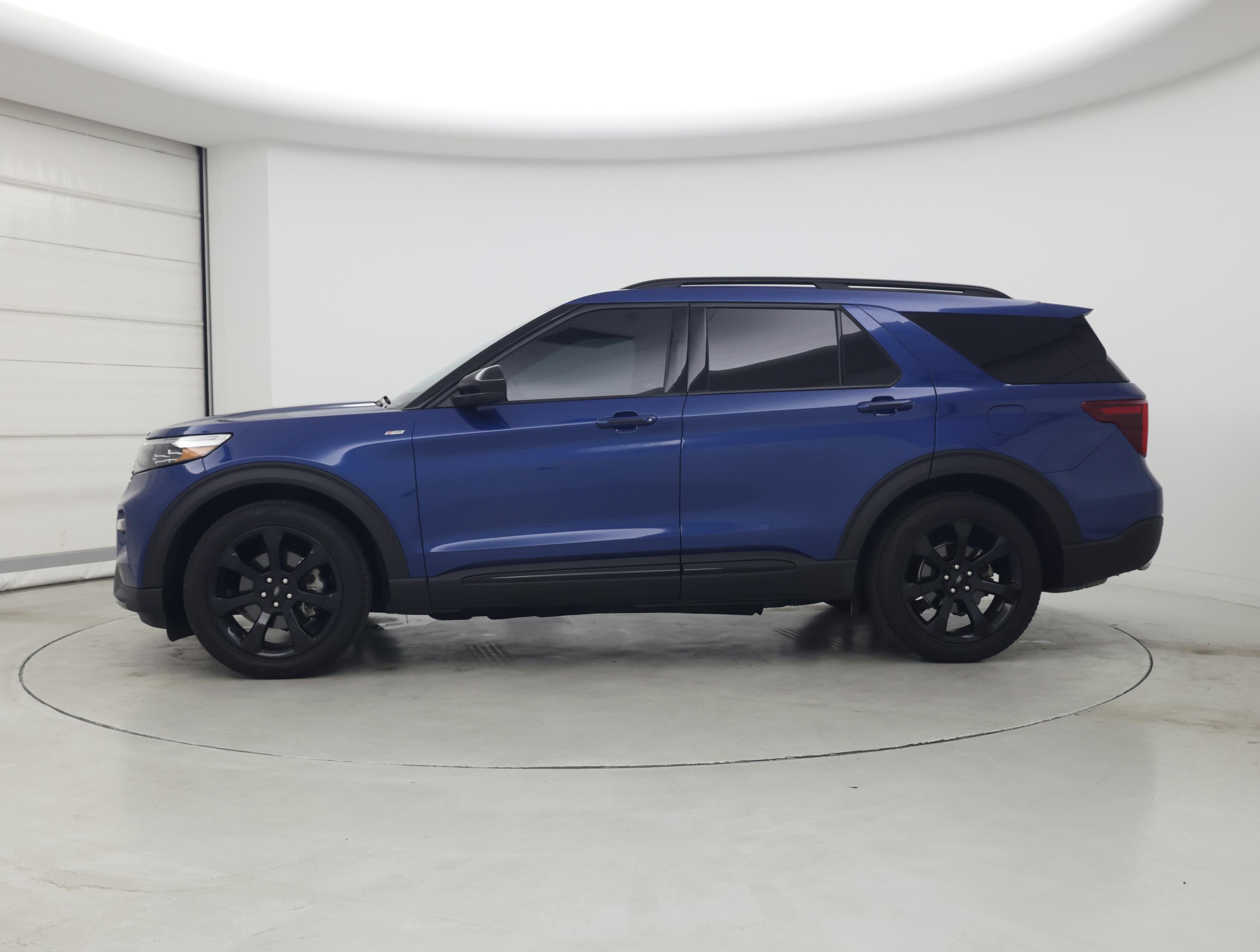 Thumbnail: 2022 Ford Explorer - 3