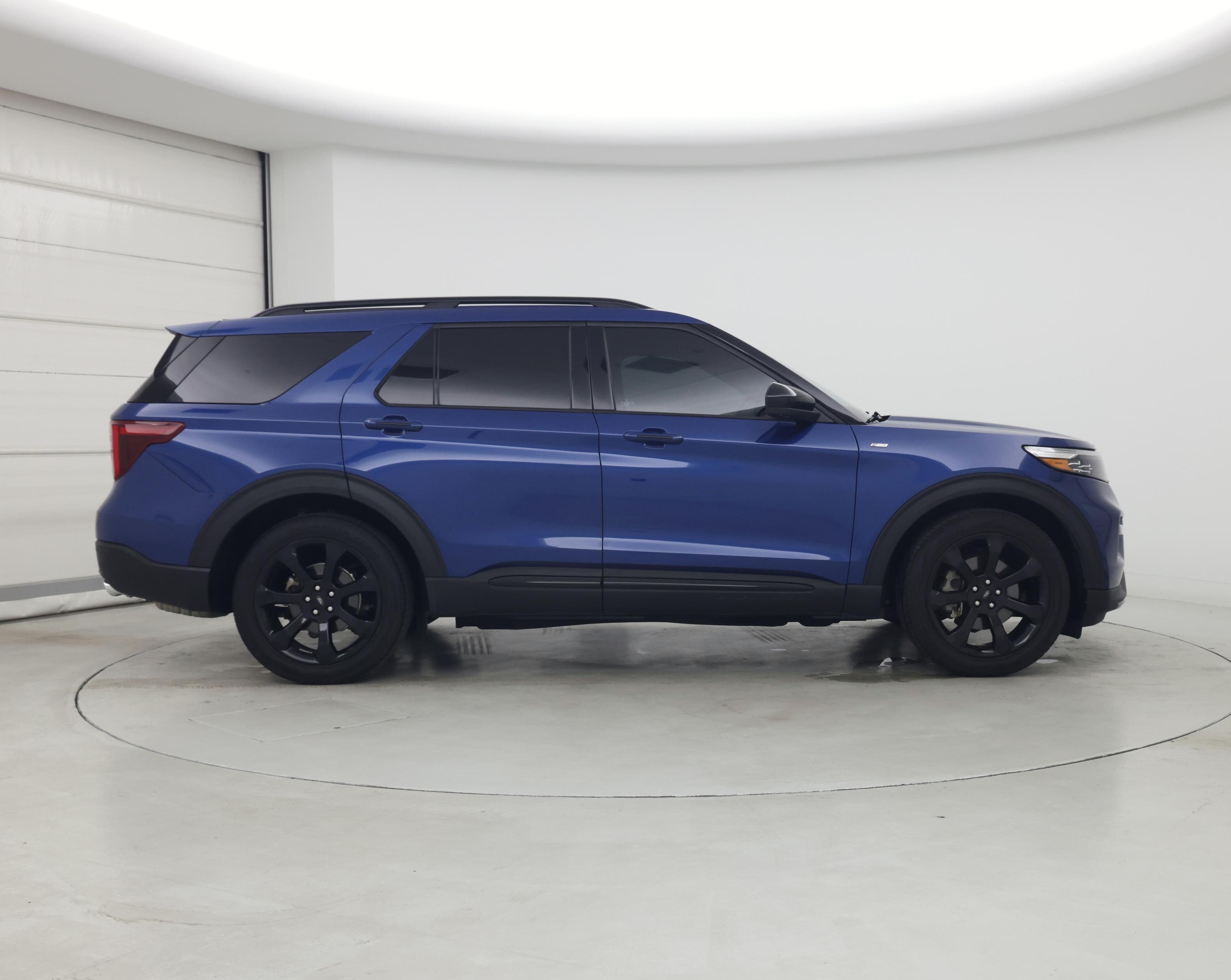 Thumbnail: 2022 Ford Explorer - 7