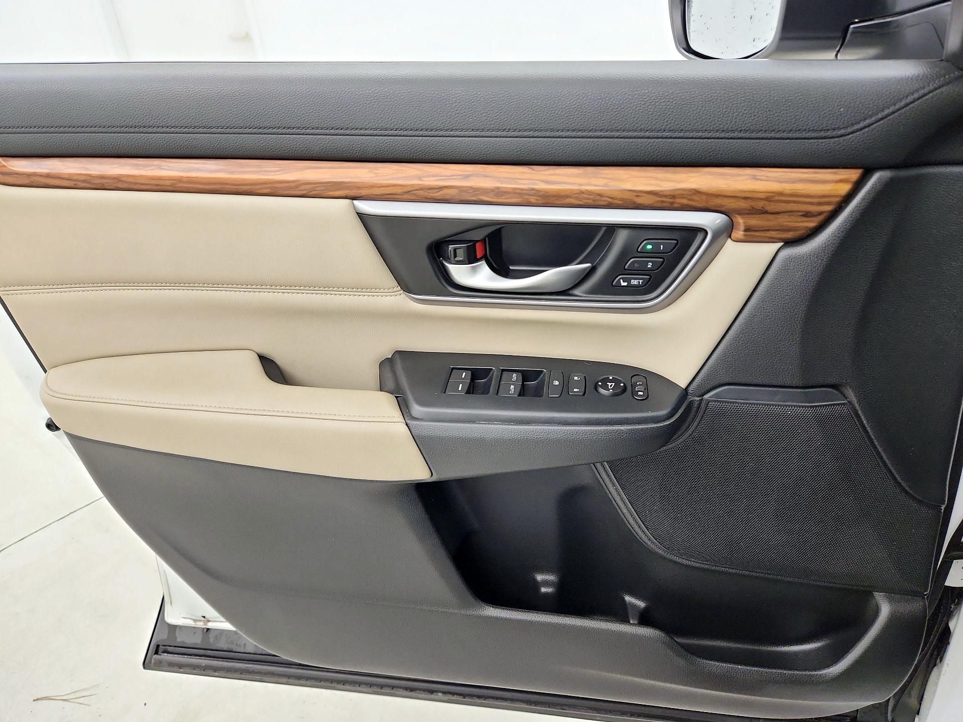 Thumbnail: 2017 Honda CR-V - 12