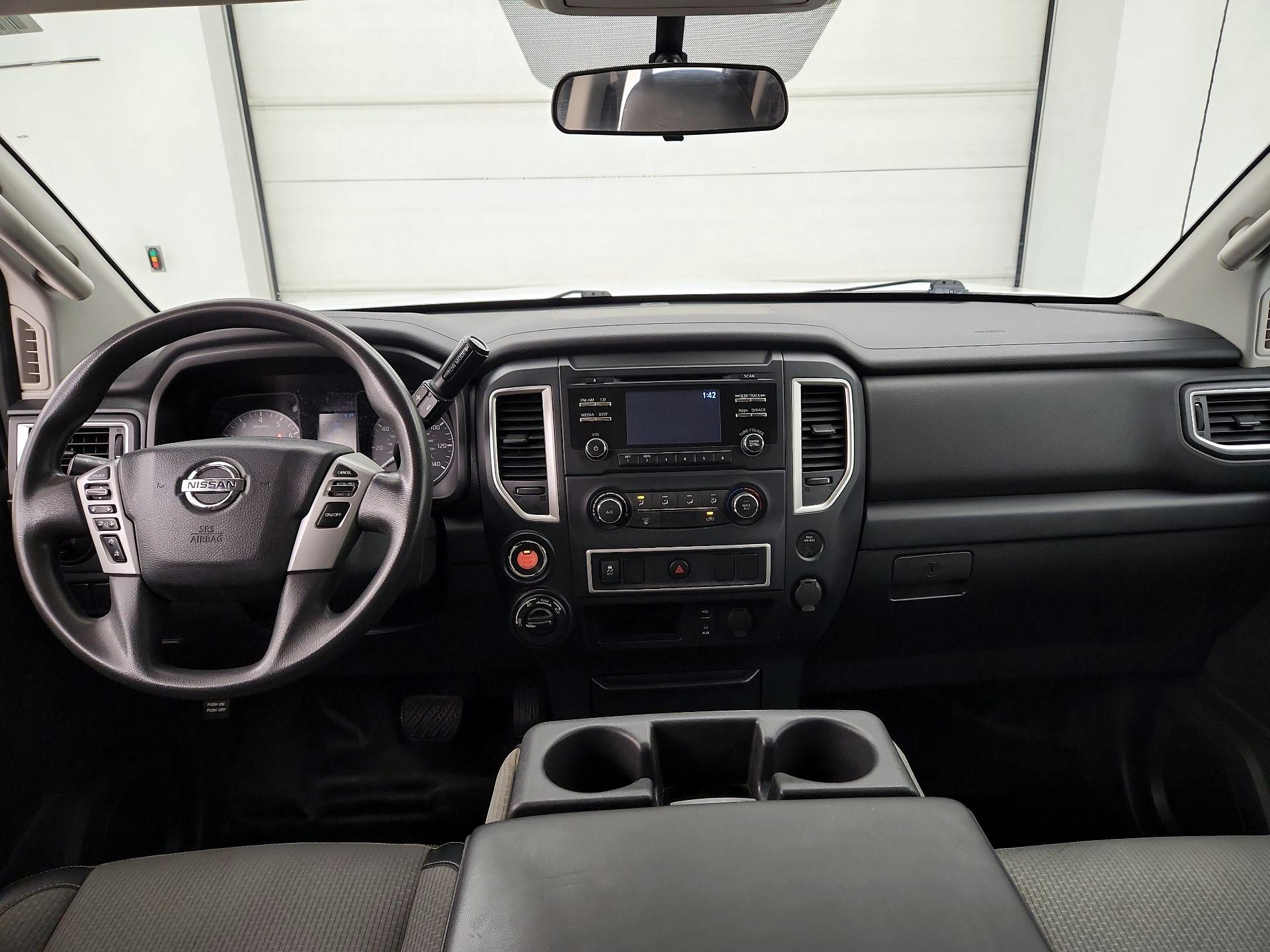 Thumbnail: 2017 Nissan Titan - 9