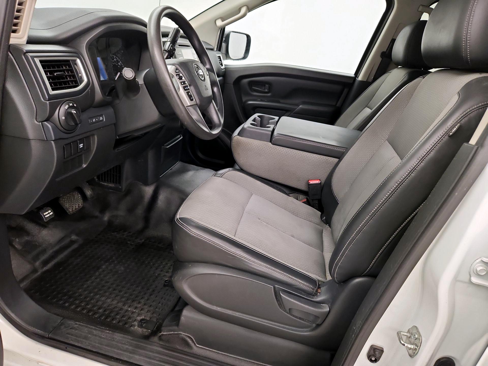 Thumbnail: 2017 Nissan Titan - 11