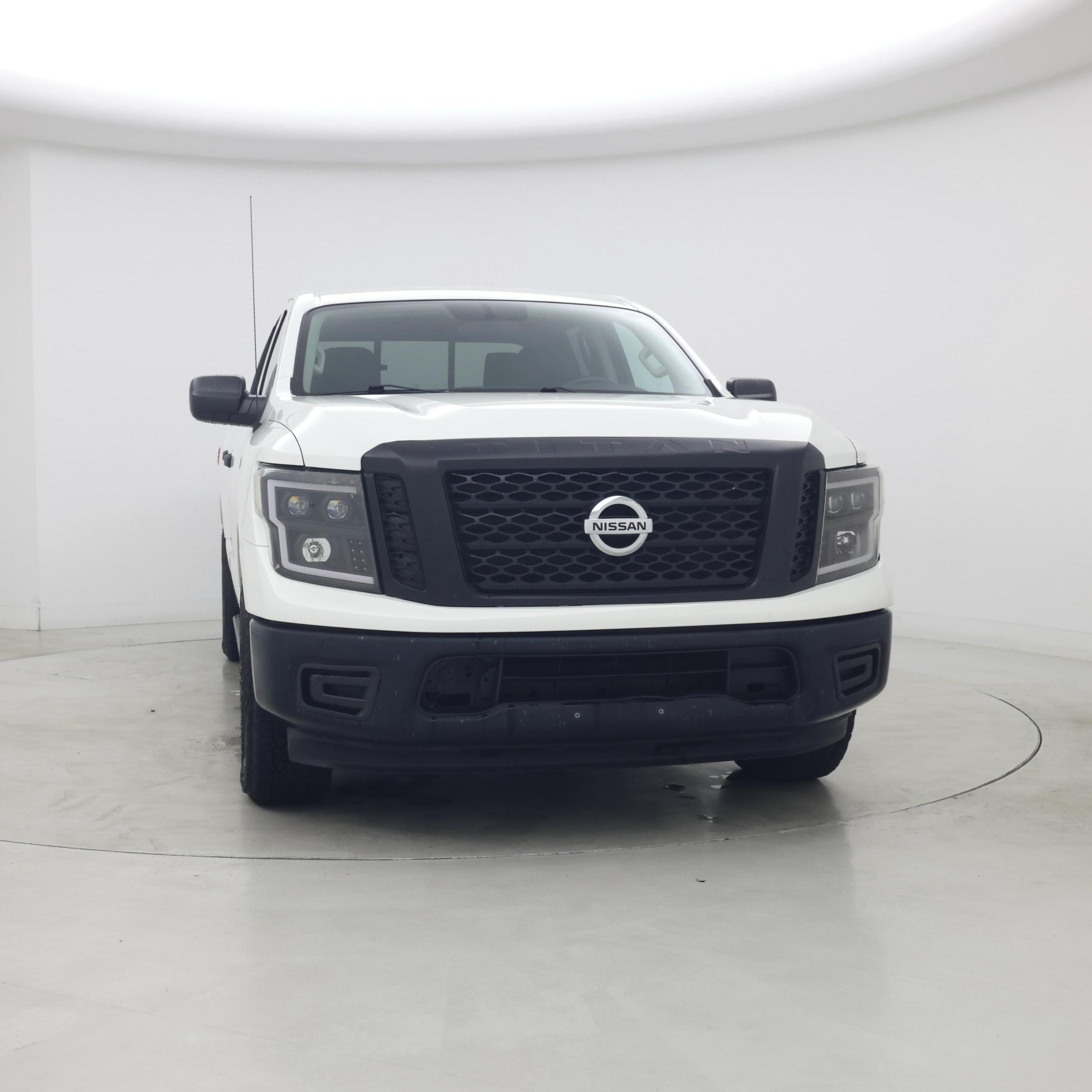 Thumbnail: 2017 Nissan Titan - 5