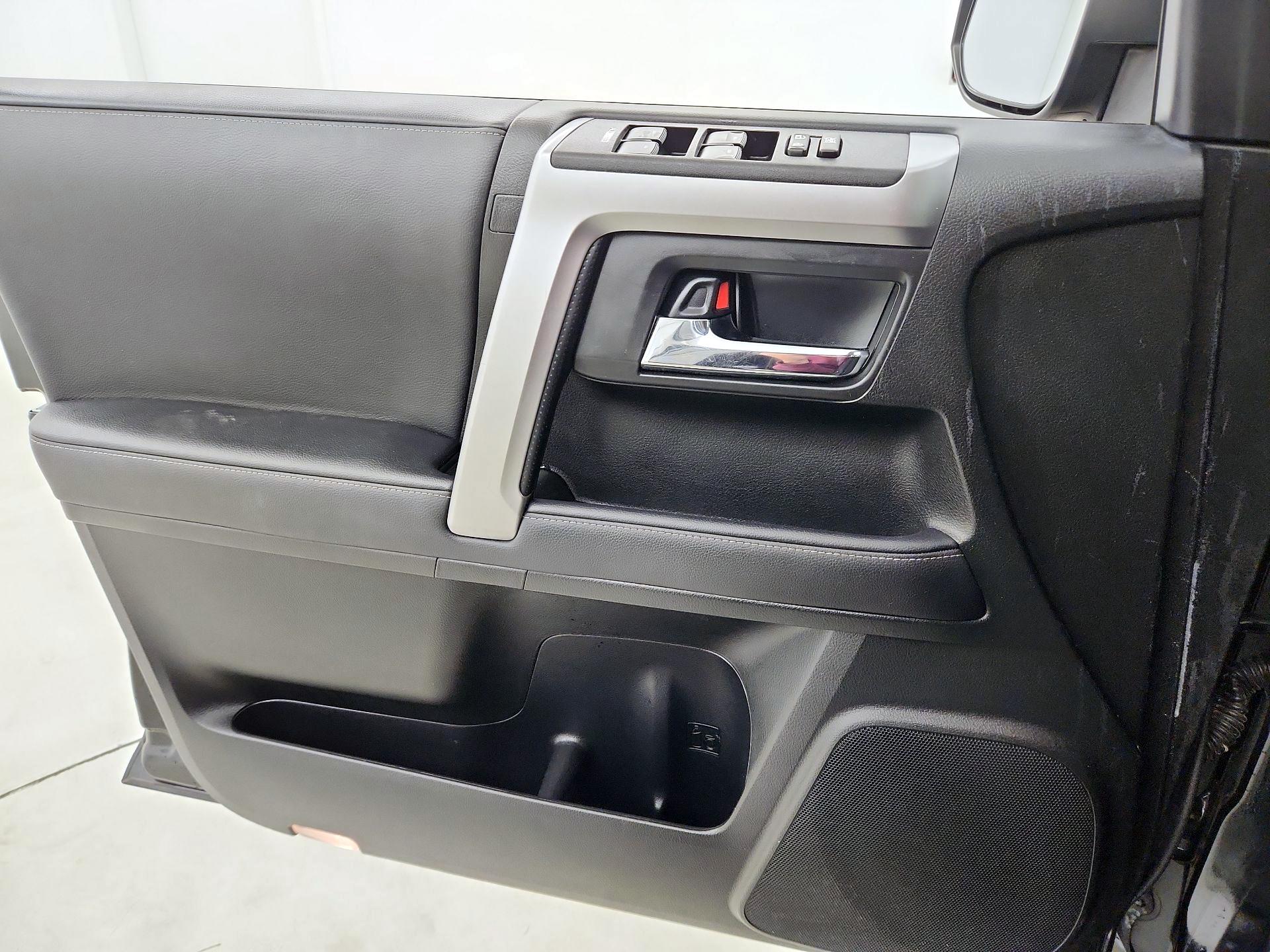 Thumbnail: 2021 Toyota 4Runner - 12