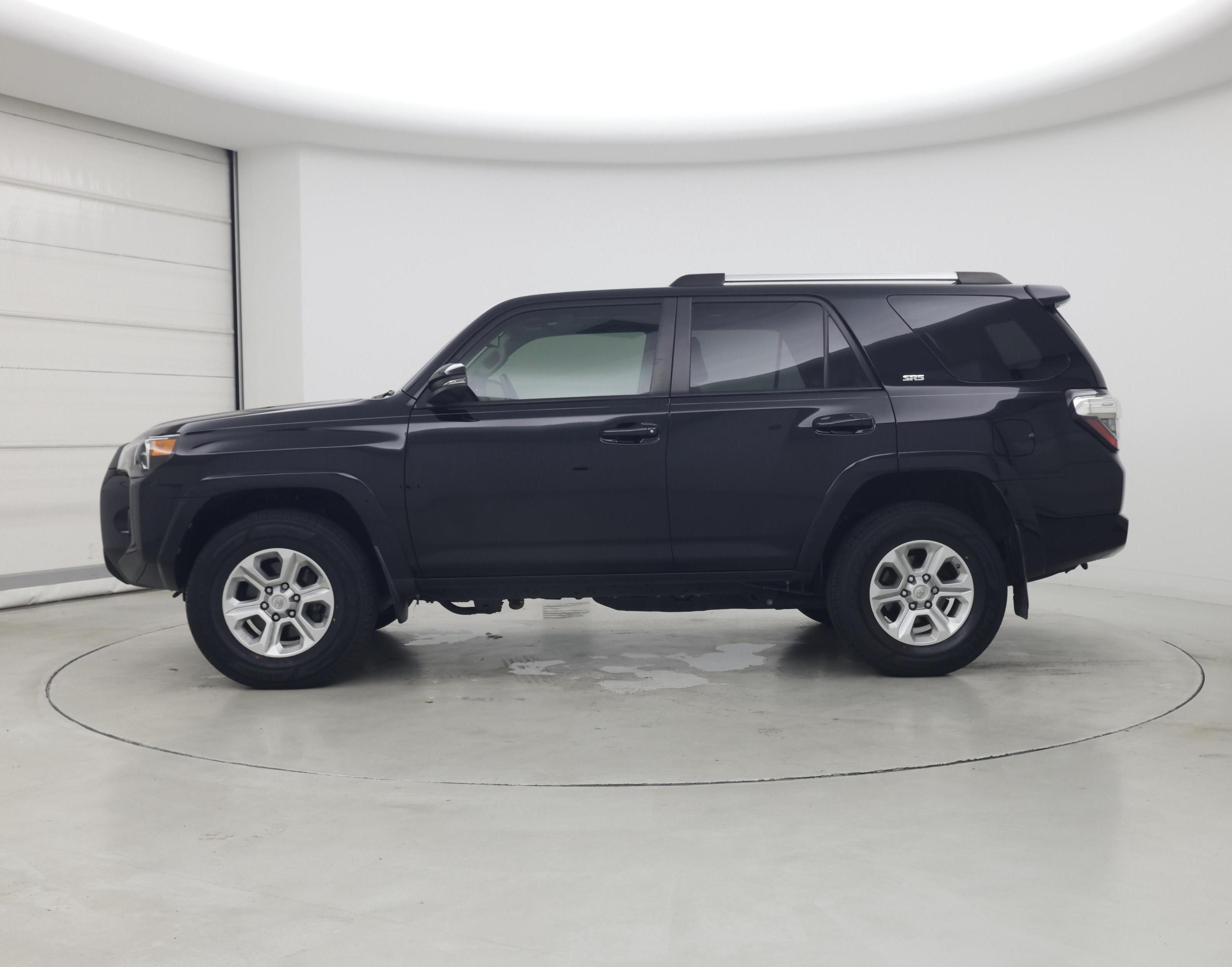Thumbnail: 2021 Toyota 4Runner - 3