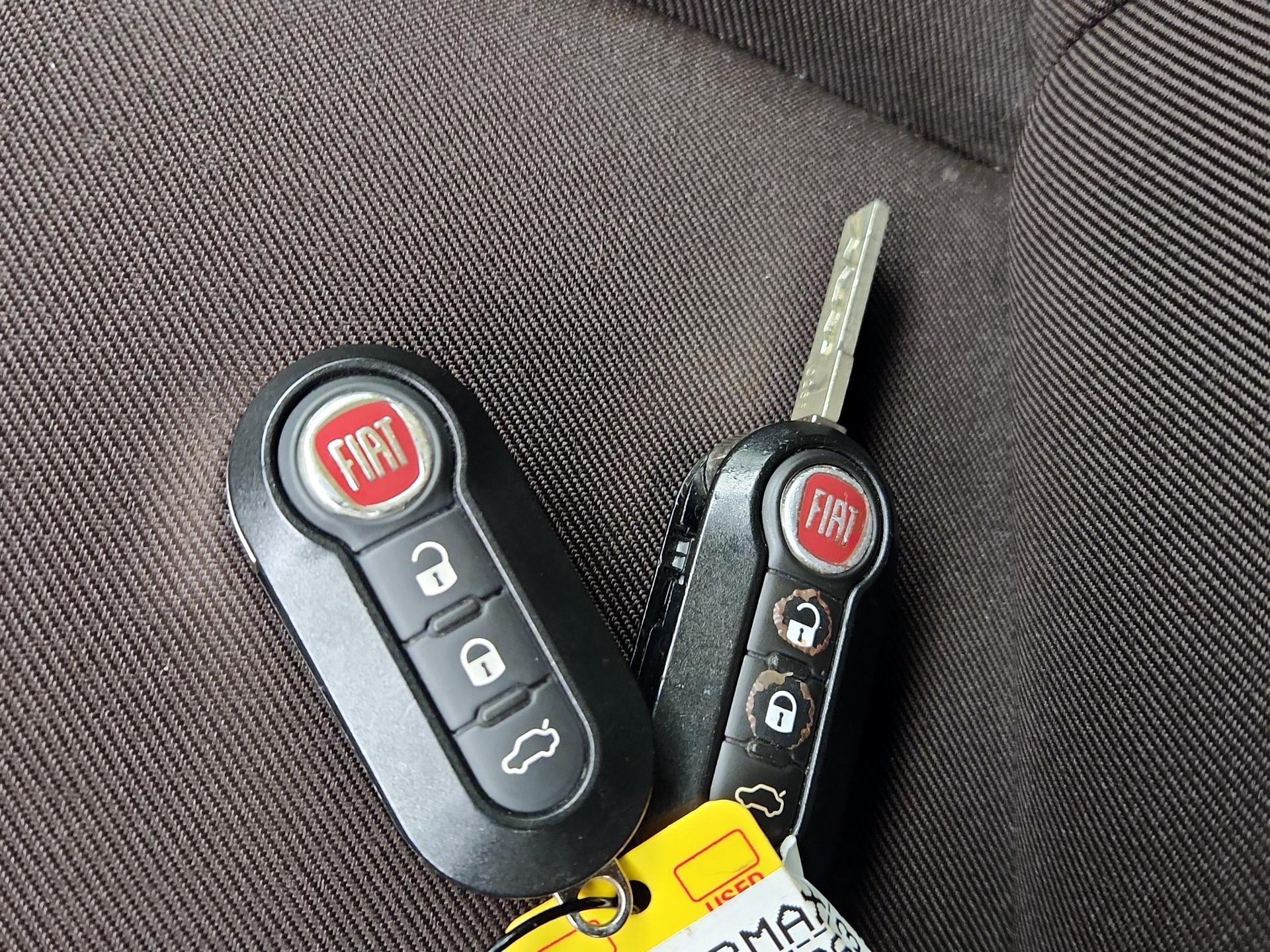 Thumbnail: 2015 Fiat 500 - 20