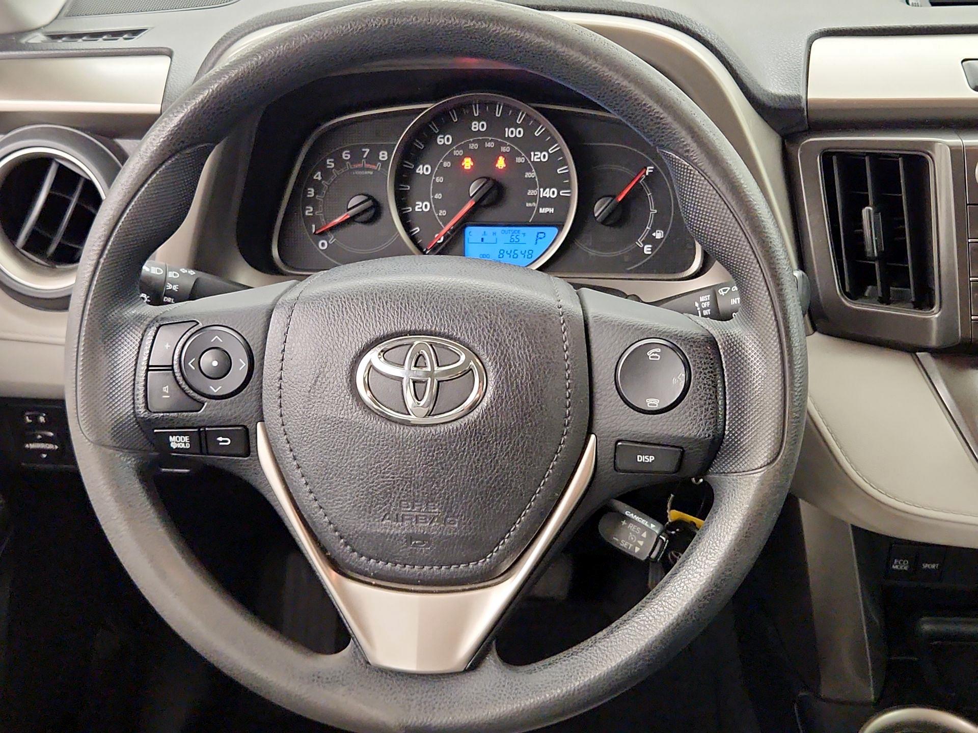 Thumbnail: 2015 Toyota RAV4 - 10