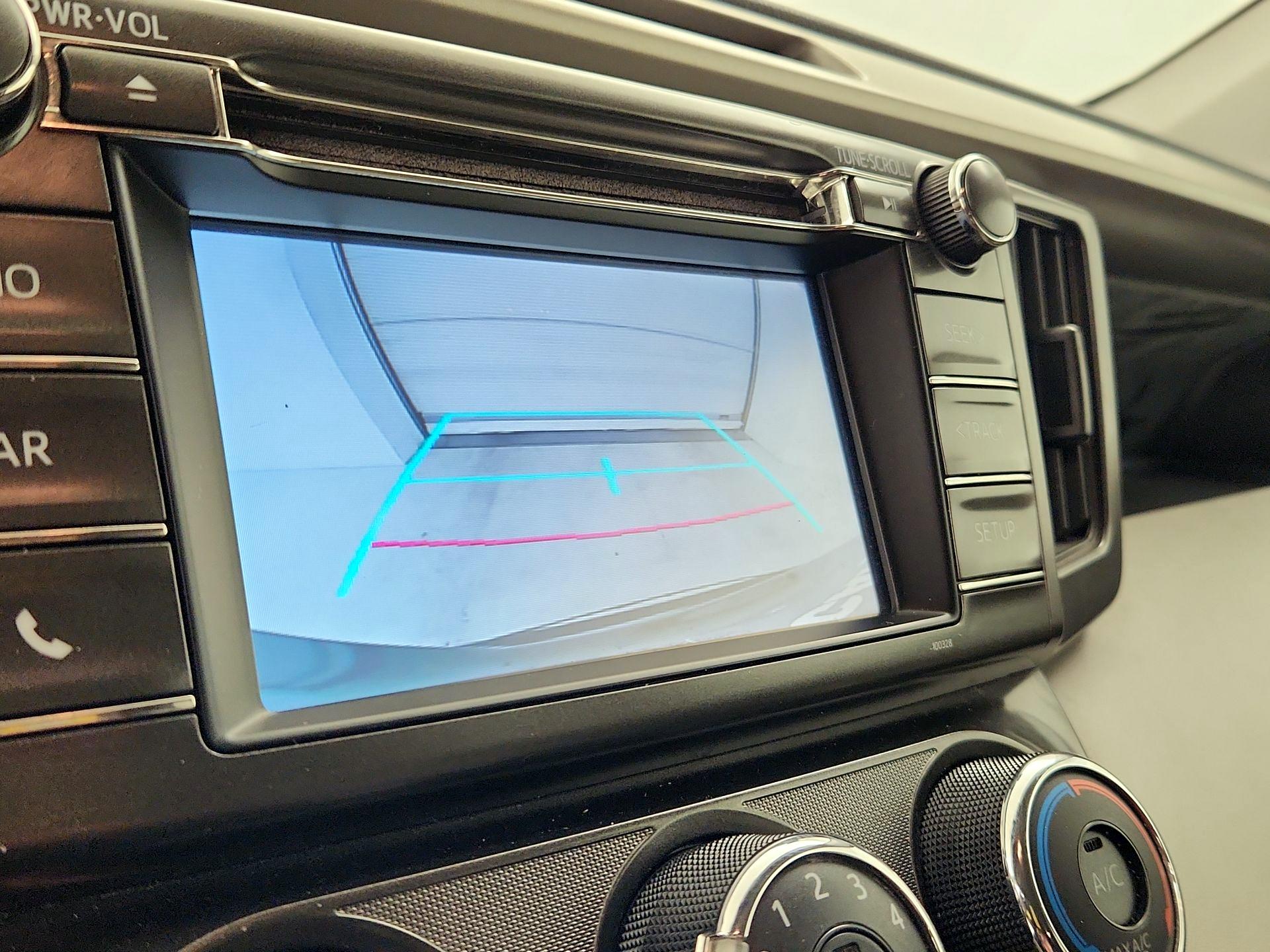 Thumbnail: 2015 Toyota RAV4 - 14