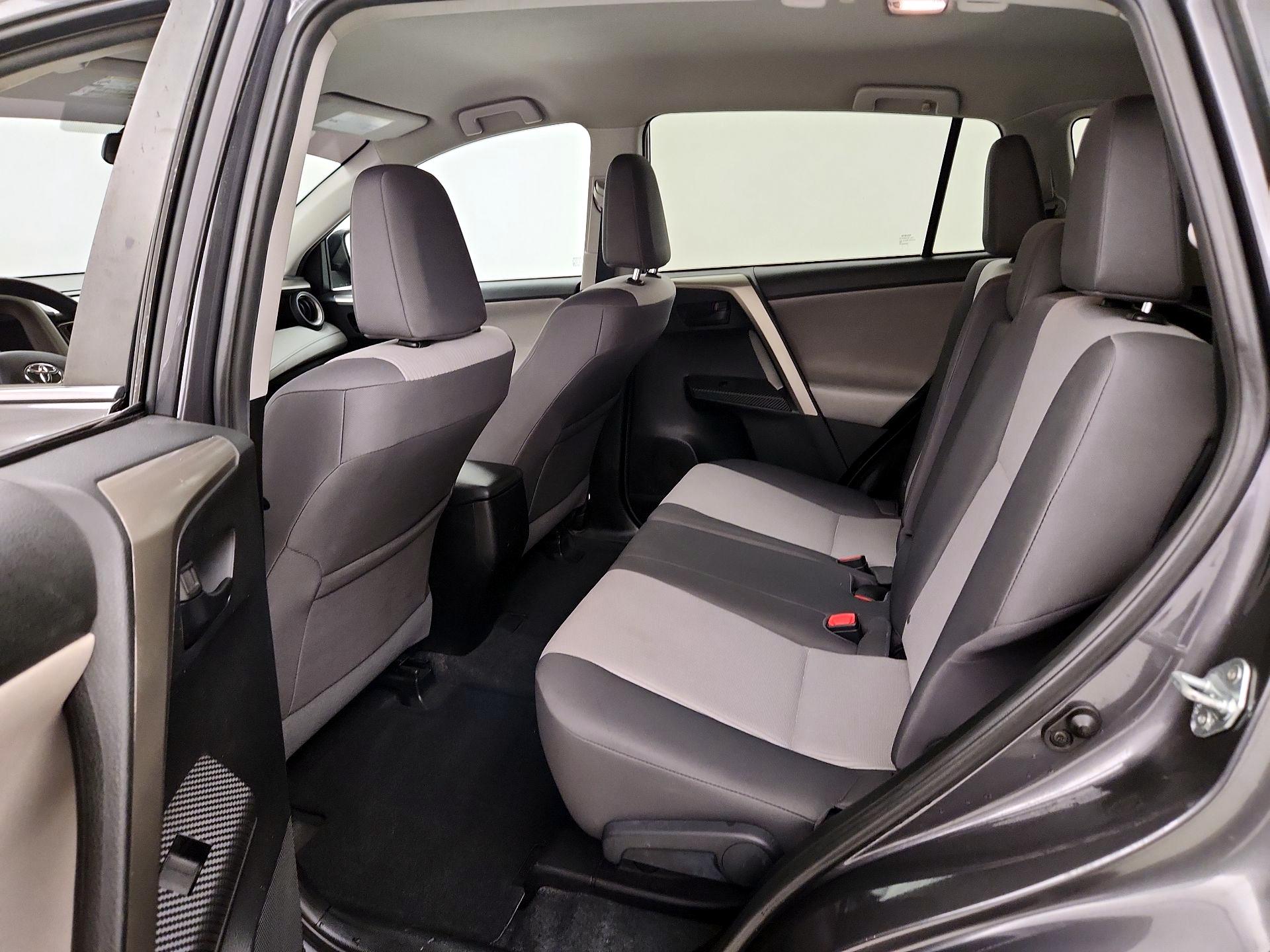 Thumbnail: 2015 Toyota RAV4 - 19