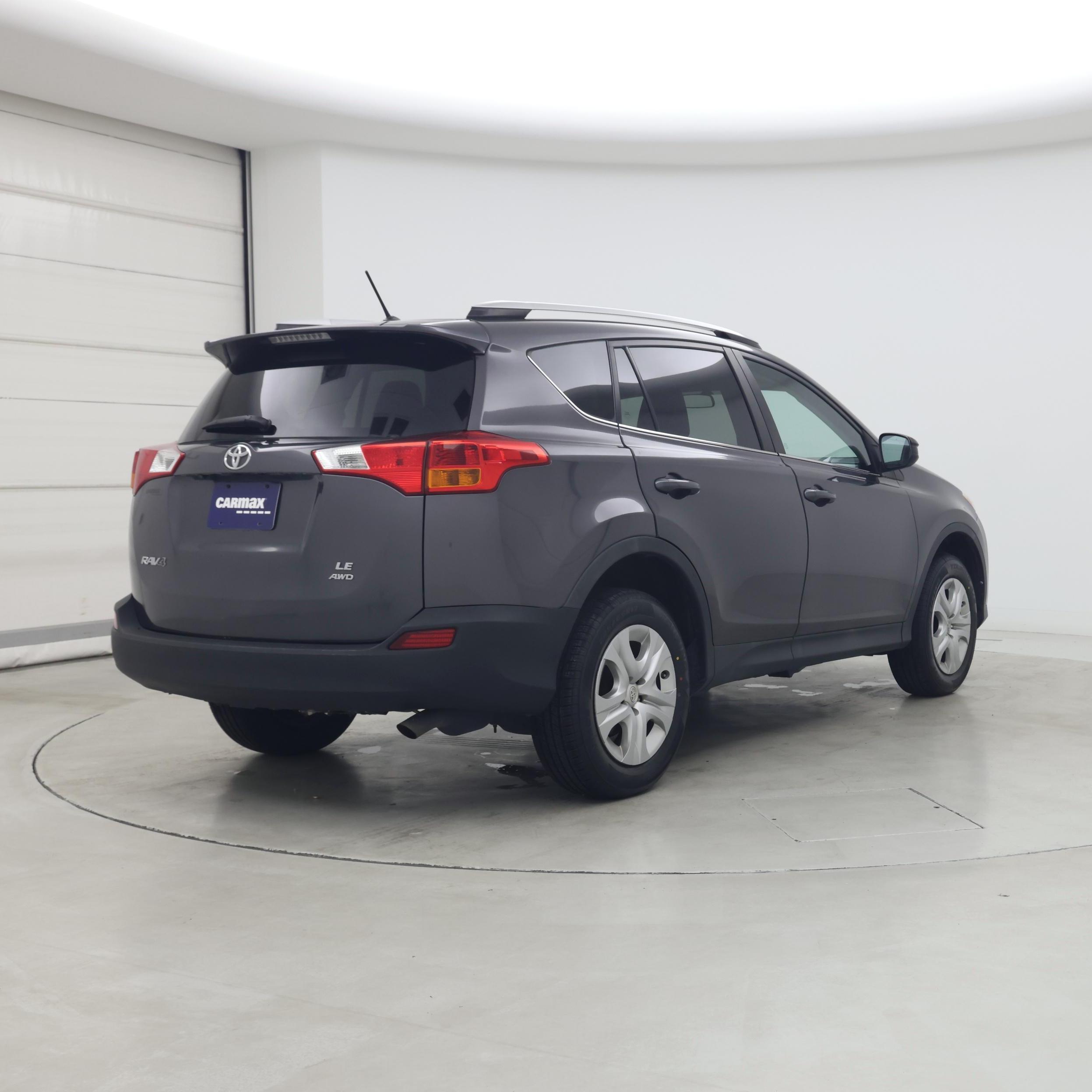 Thumbnail: 2015 Toyota RAV4 - 8