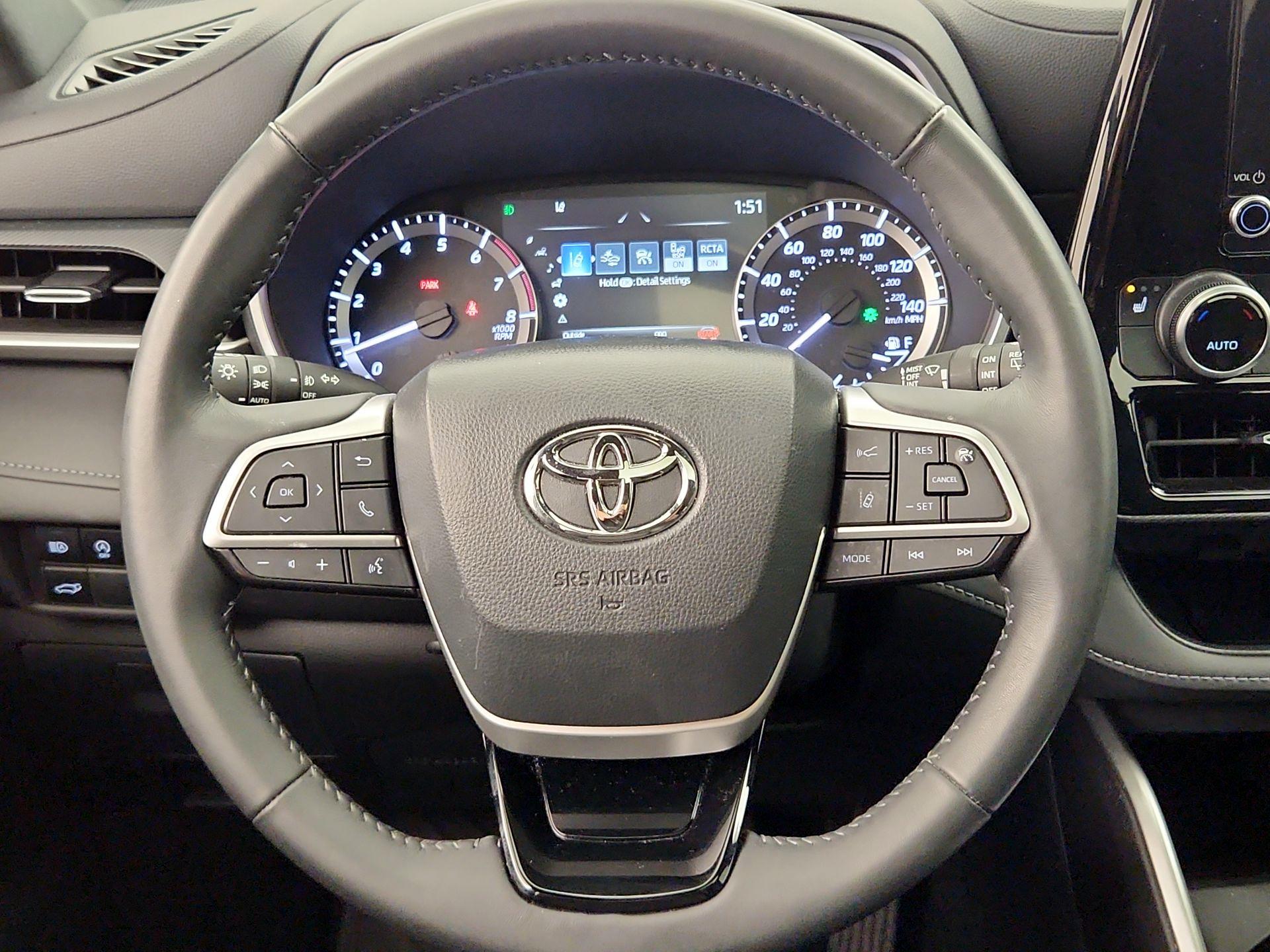 Thumbnail: 2024 Toyota Highlander - 10