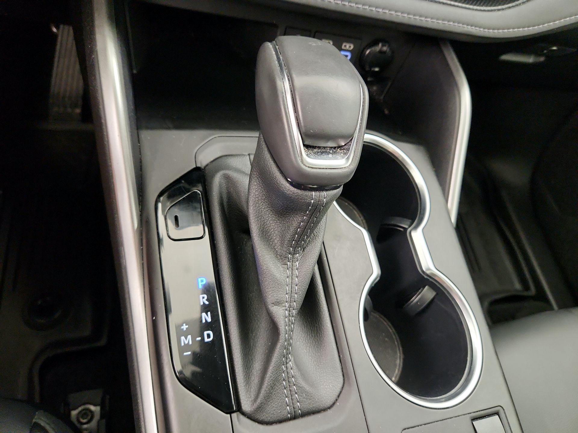 Thumbnail: 2024 Toyota Highlander - 17