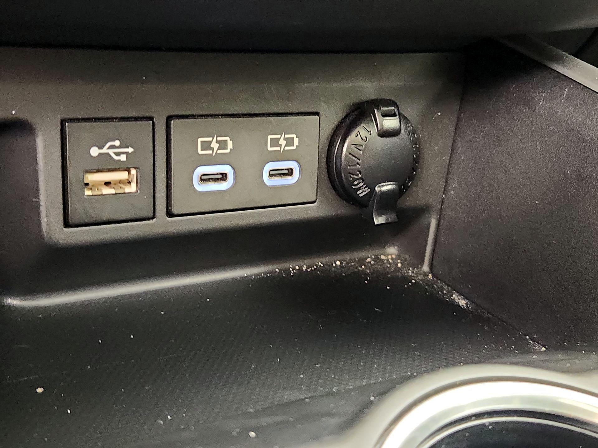 Thumbnail: 2024 Toyota Highlander - 18