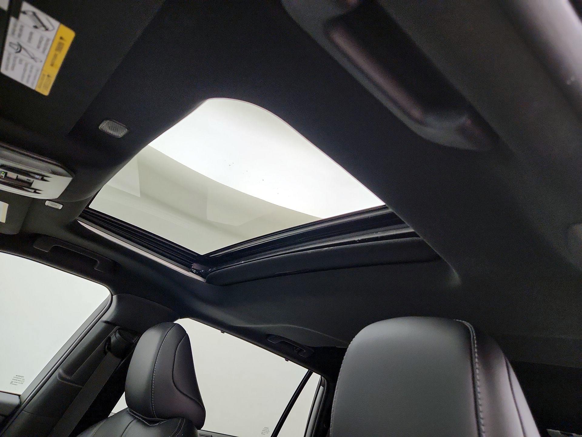 Thumbnail: 2024 Toyota Highlander - 19