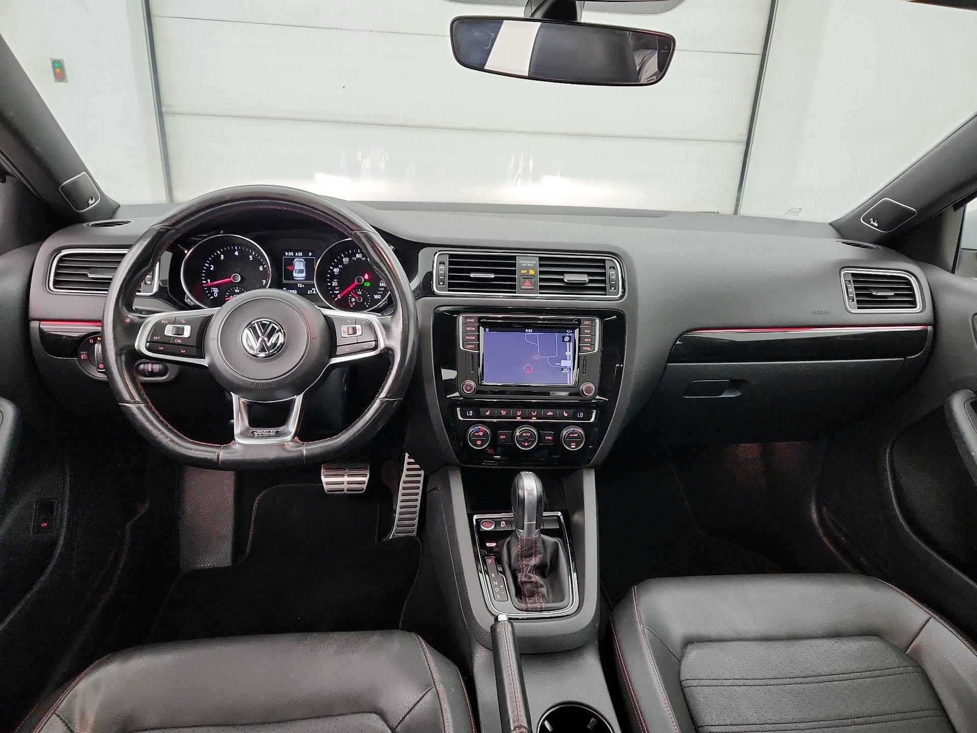 Thumbnail: 2017 Volkswagen Jetta - 9