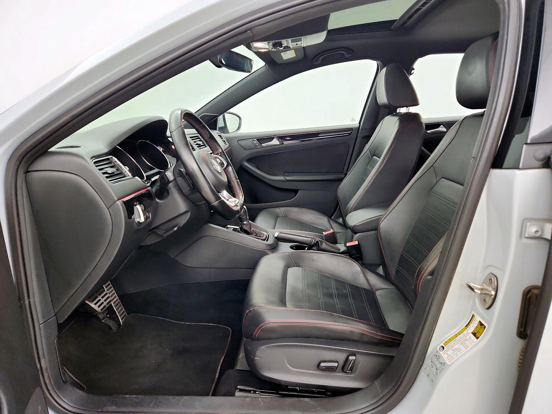 Thumbnail: 2017 Volkswagen Jetta - 11