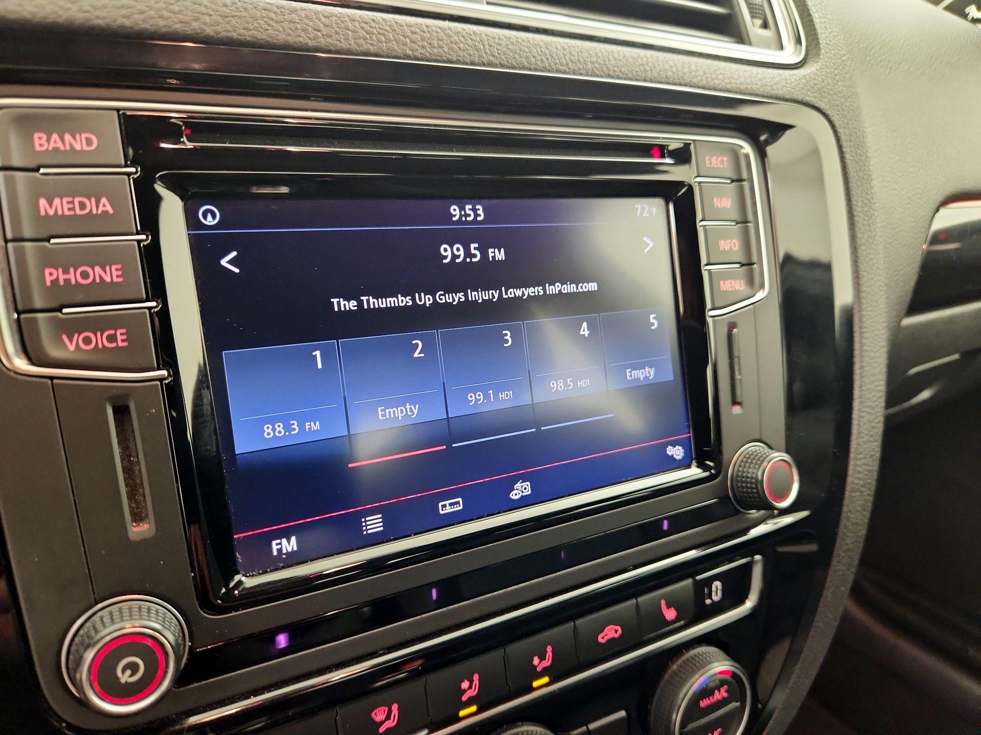 Thumbnail: 2017 Volkswagen Jetta - 16