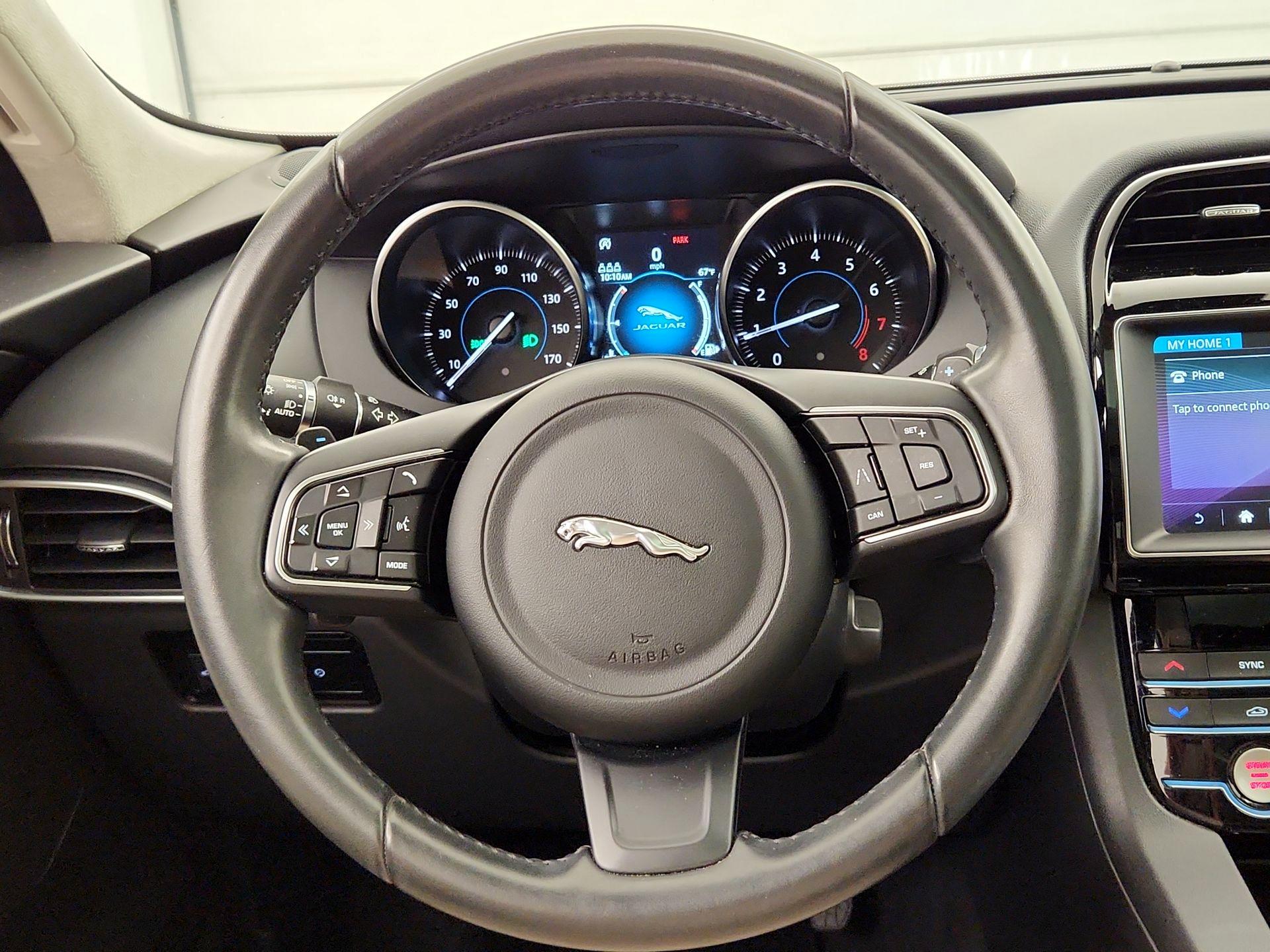 Thumbnail: 2020 Jaguar F-Pace - 10
