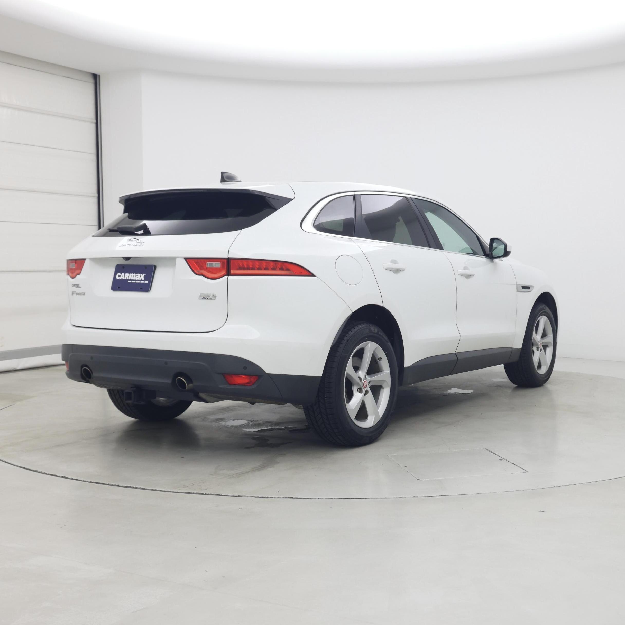 Thumbnail: 2020 Jaguar F-Pace - 8