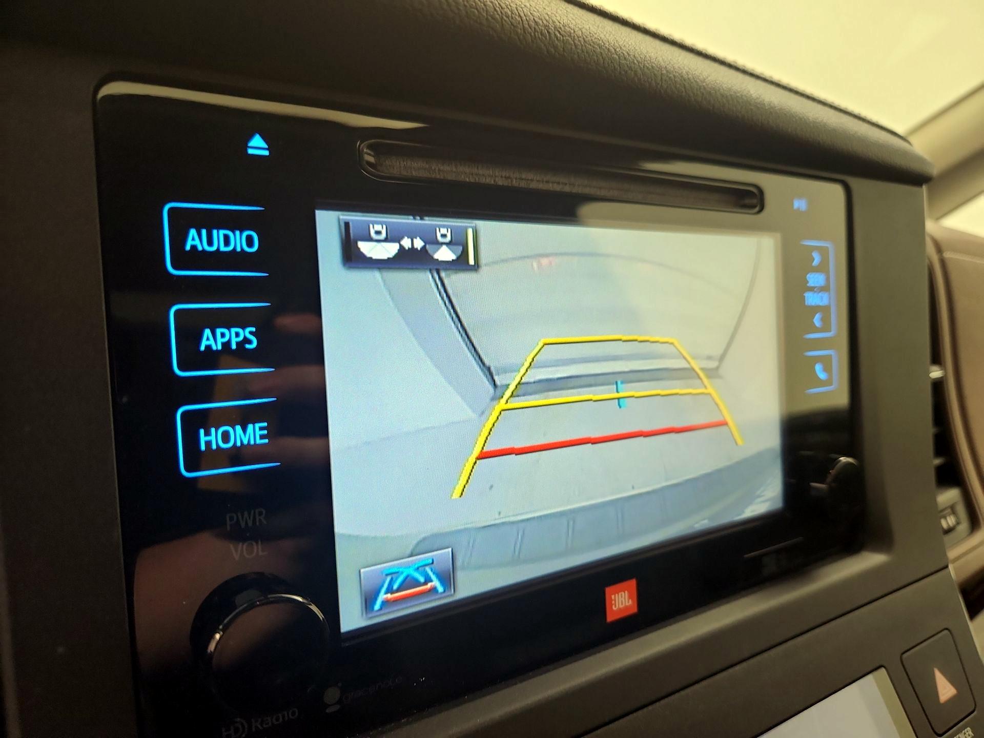 Thumbnail: 2015 Toyota Sienna - 15