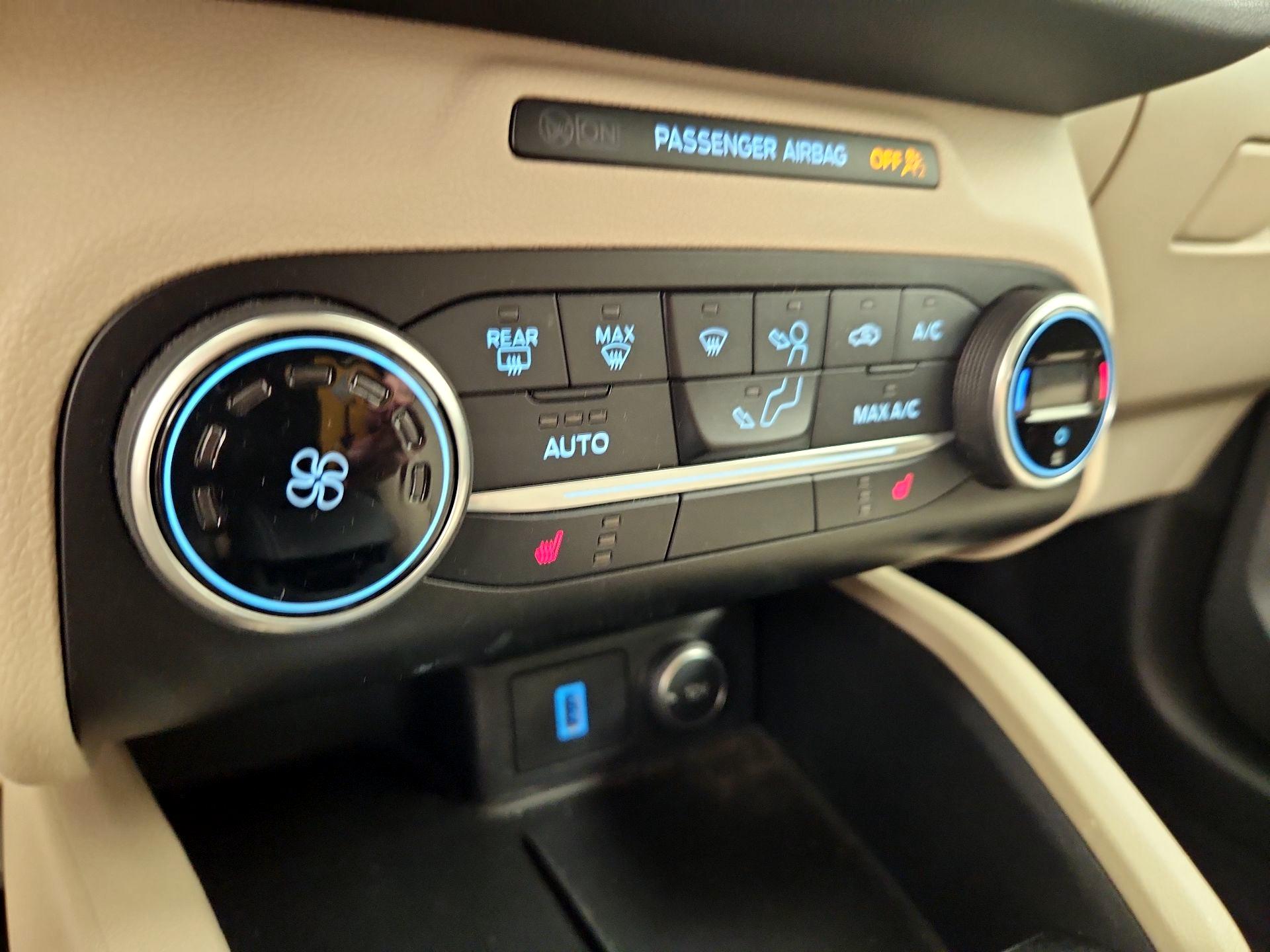Thumbnail: 2020 Ford Escape - 17