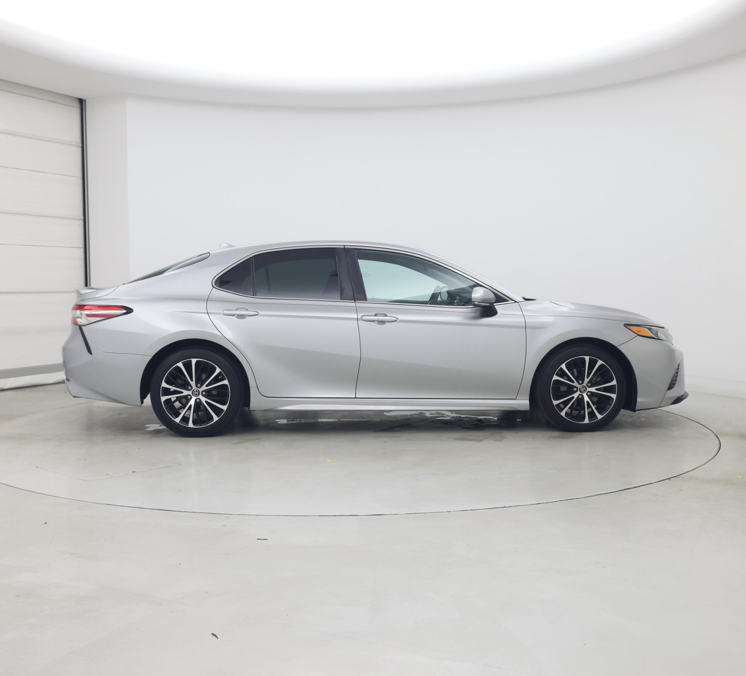 Thumbnail: 2019 Toyota Camry - 7