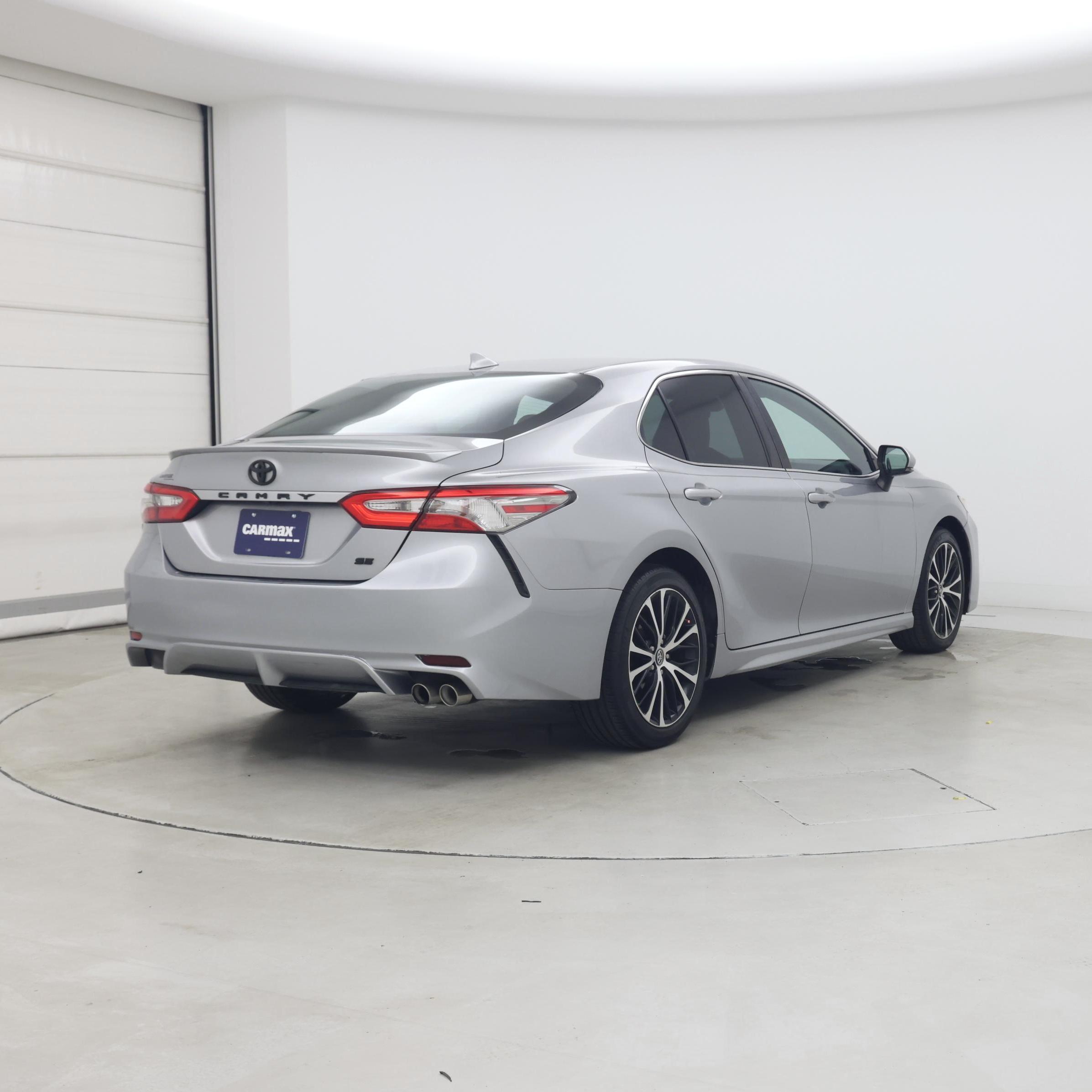 Thumbnail: 2019 Toyota Camry - 8