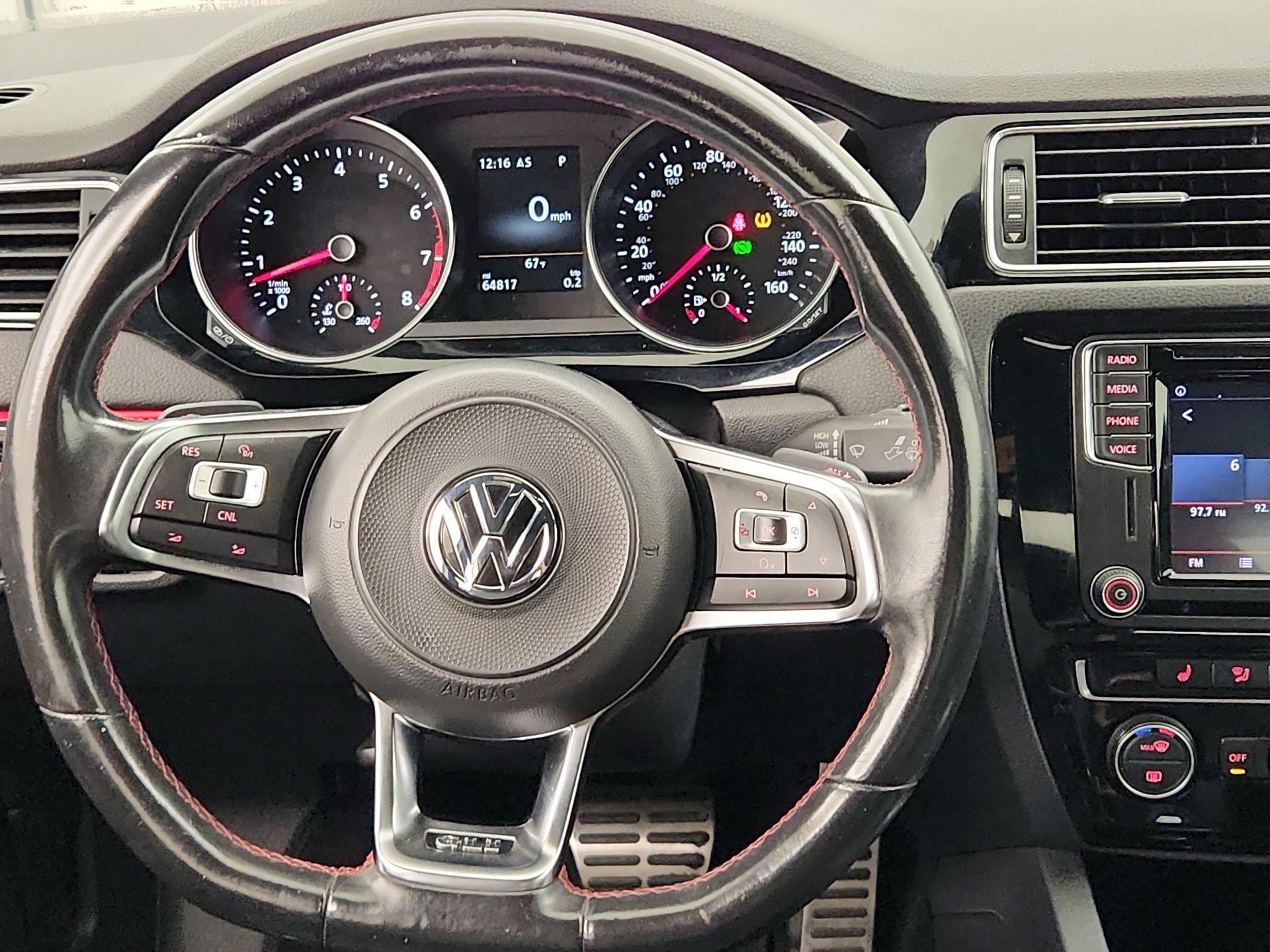 Thumbnail: 2018 Volkswagen Jetta - 10