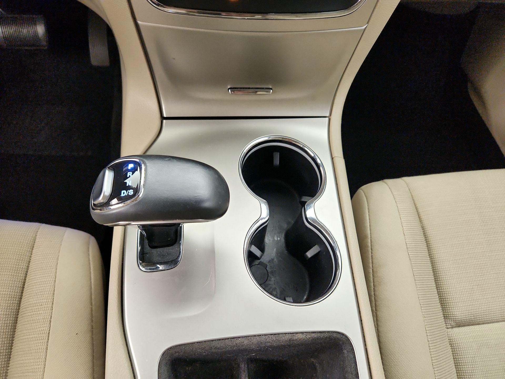 Thumbnail: 2014 Jeep Grand Cherokee - 16