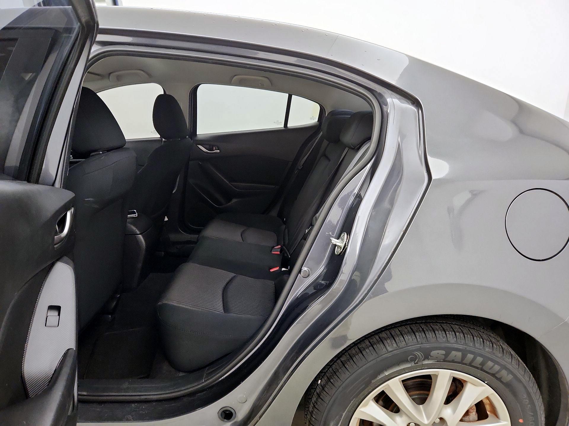 Thumbnail: 2016 Mazda Mazda3 - 19