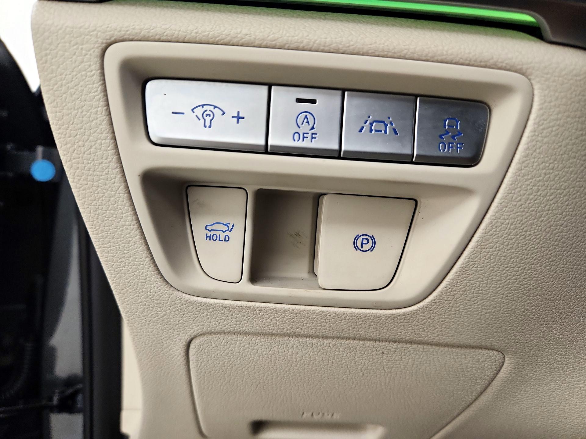 Thumbnail: 2021 Genesis G80 - 13