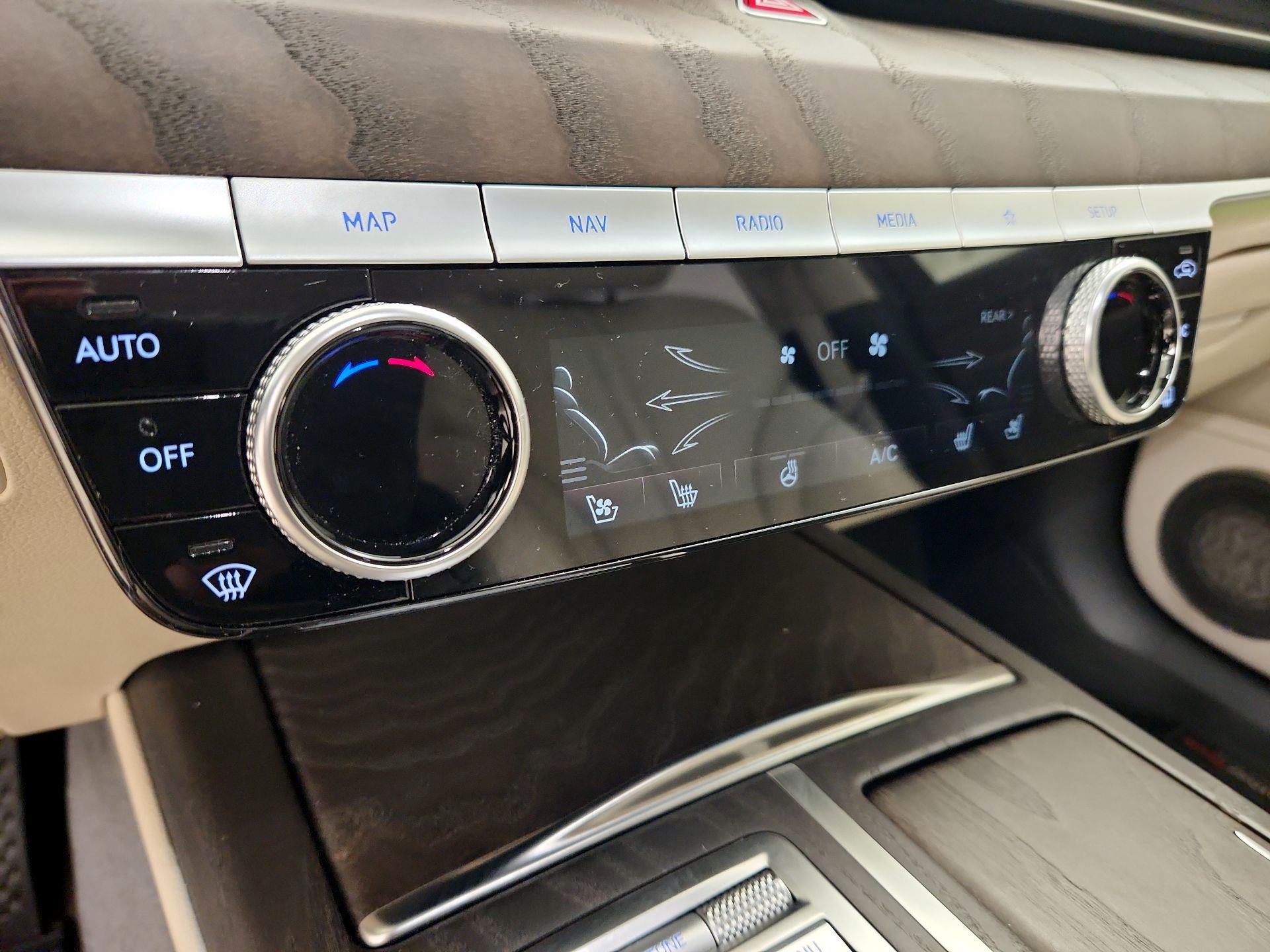 Thumbnail: 2021 Genesis G80 - 17