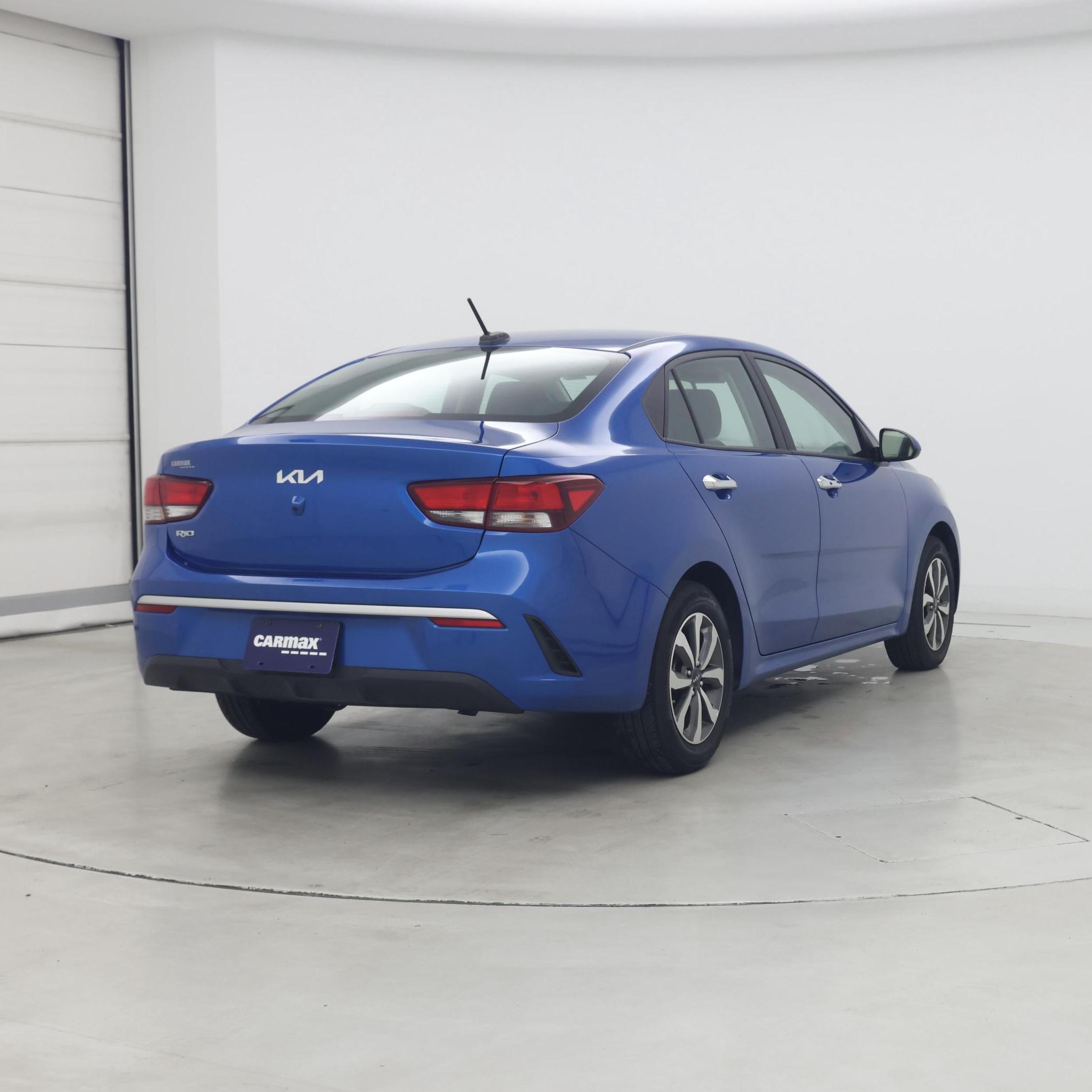 Thumbnail: 2022 Kia Rio - 8