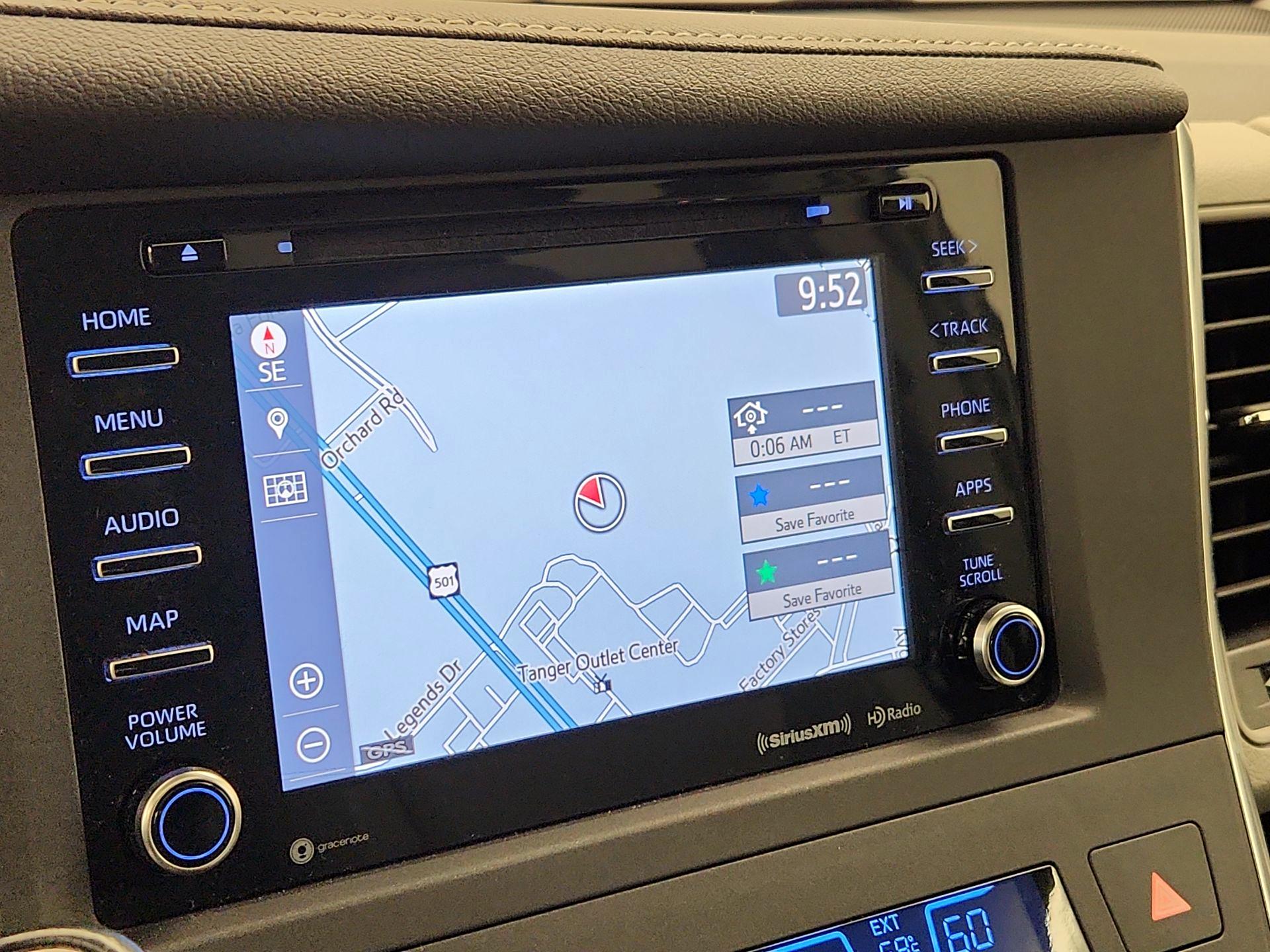 Thumbnail: 2018 Toyota Sienna - 14