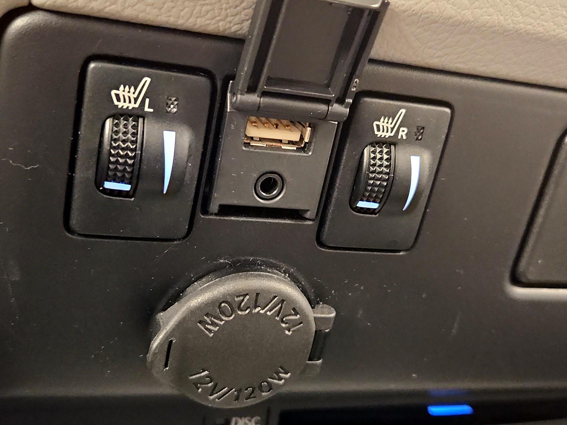 Thumbnail: 2018 Toyota Sienna - 19