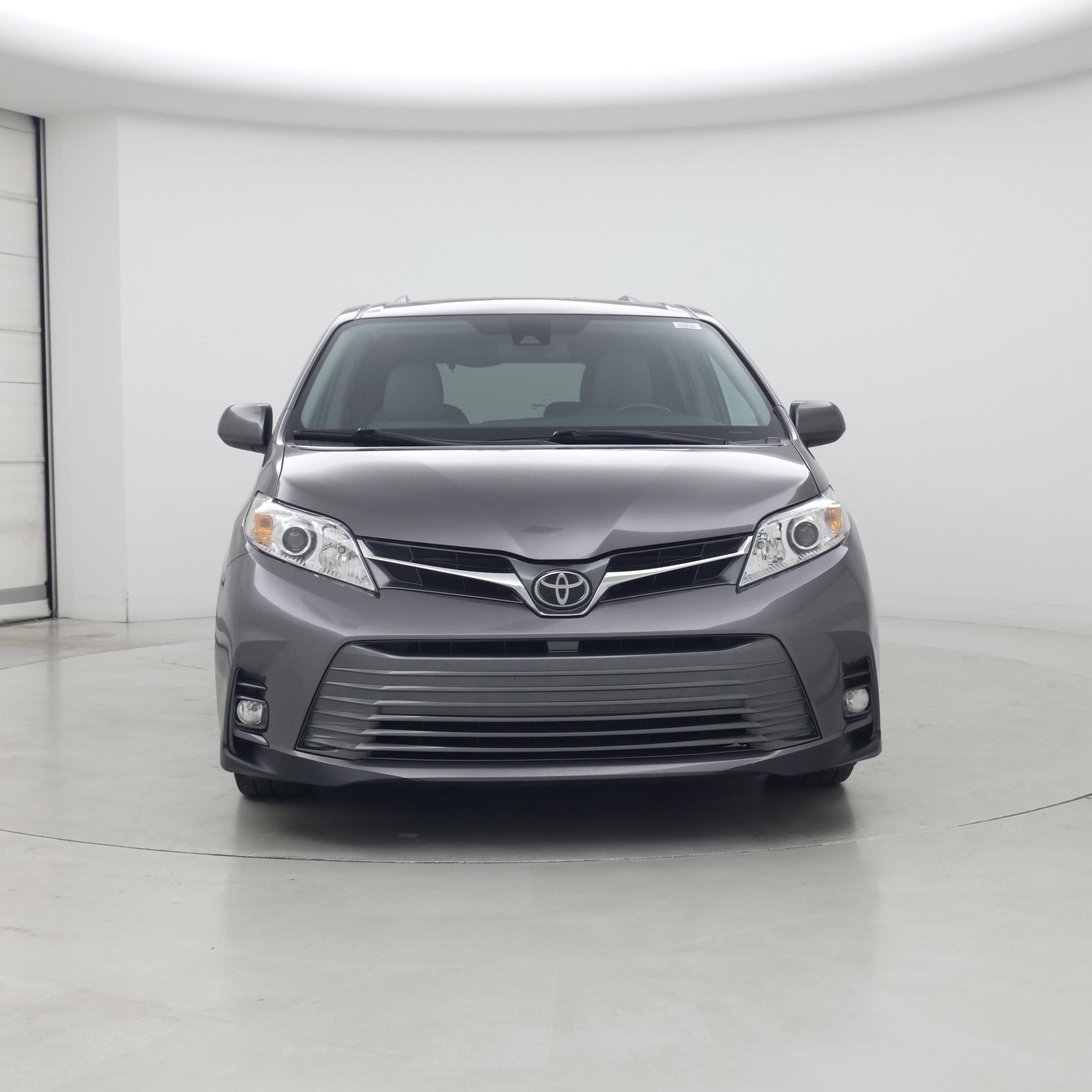 Thumbnail: 2018 Toyota Sienna - 5