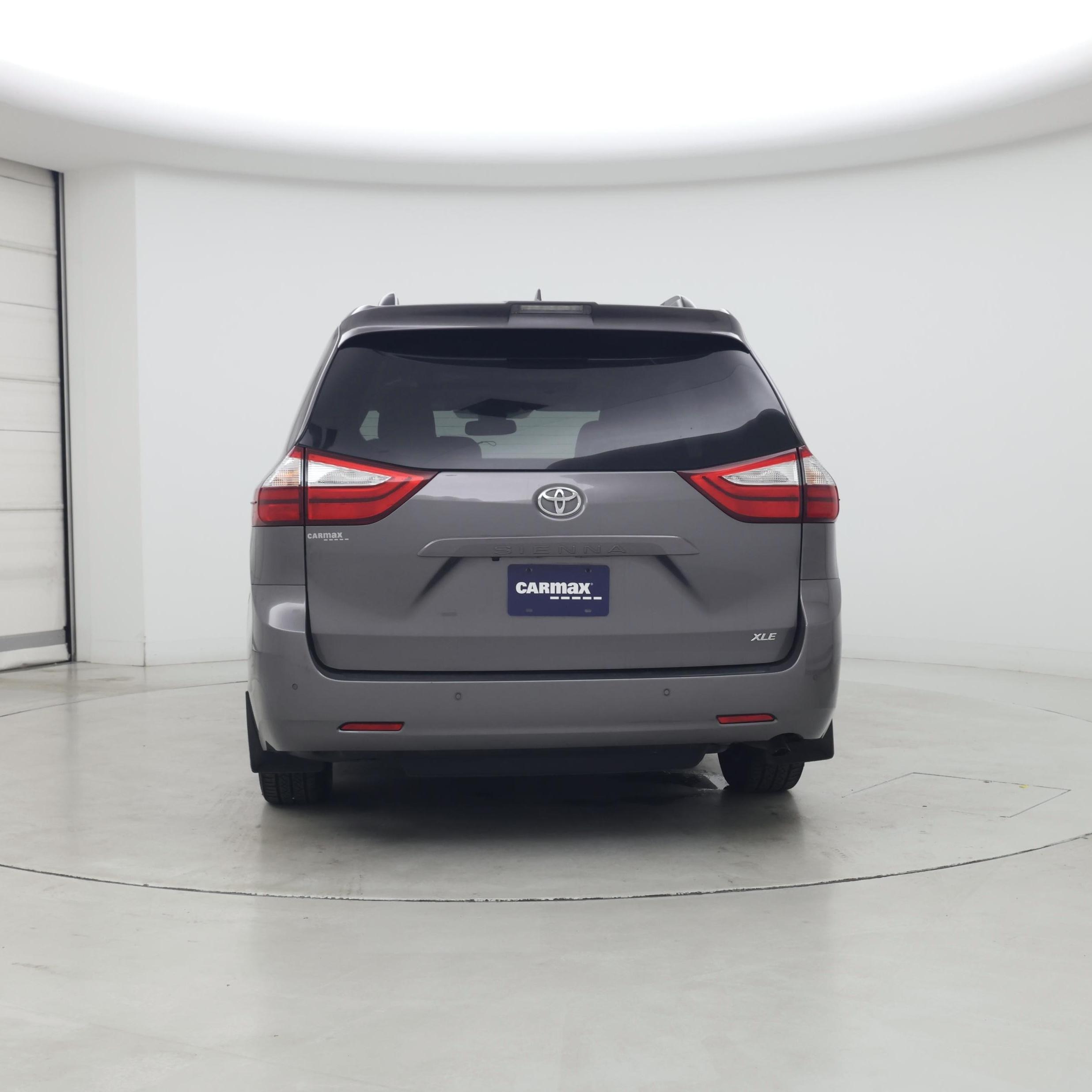Thumbnail: 2018 Toyota Sienna - 6