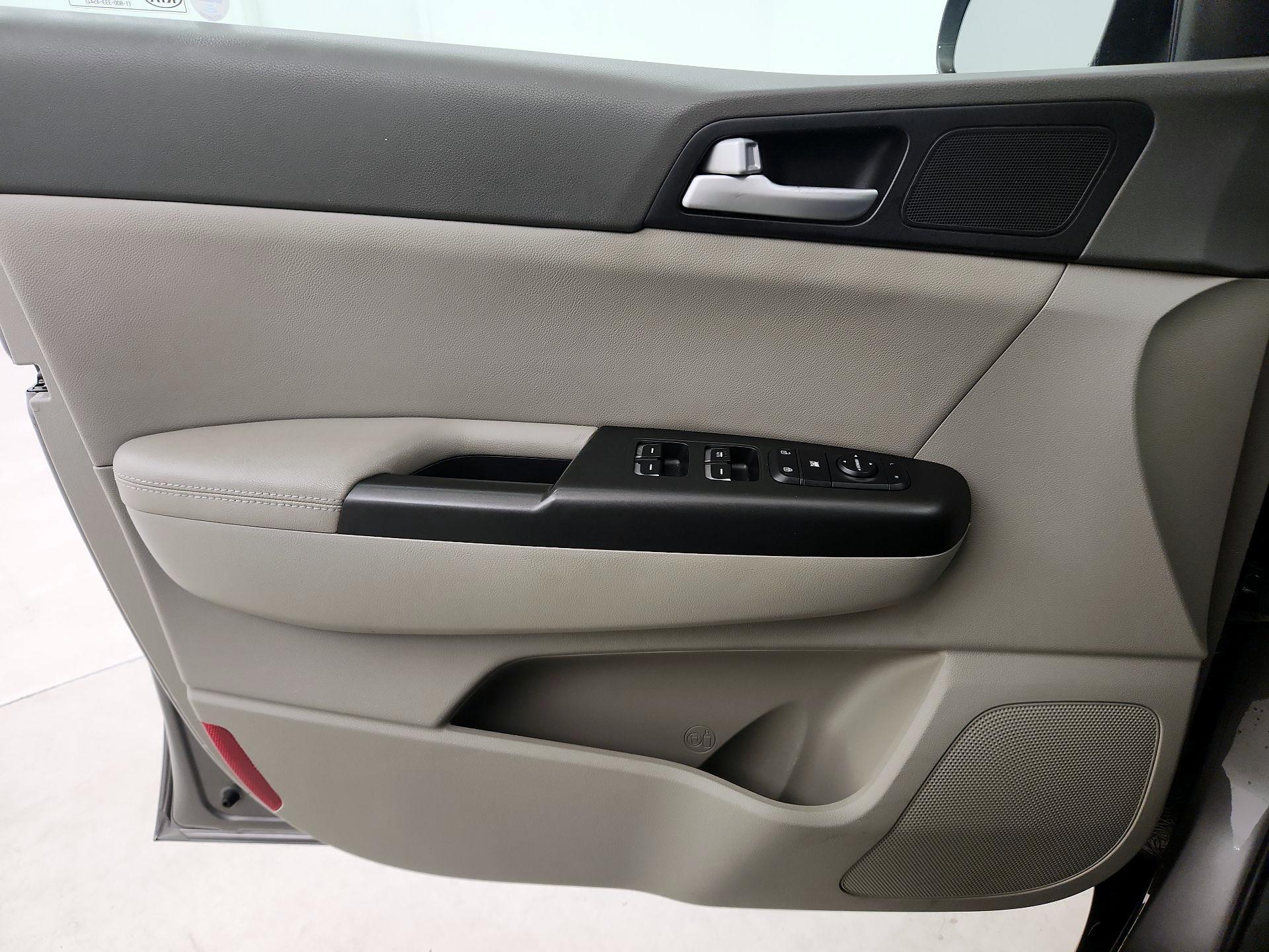 Thumbnail: 2017 Kia Sportage - 12