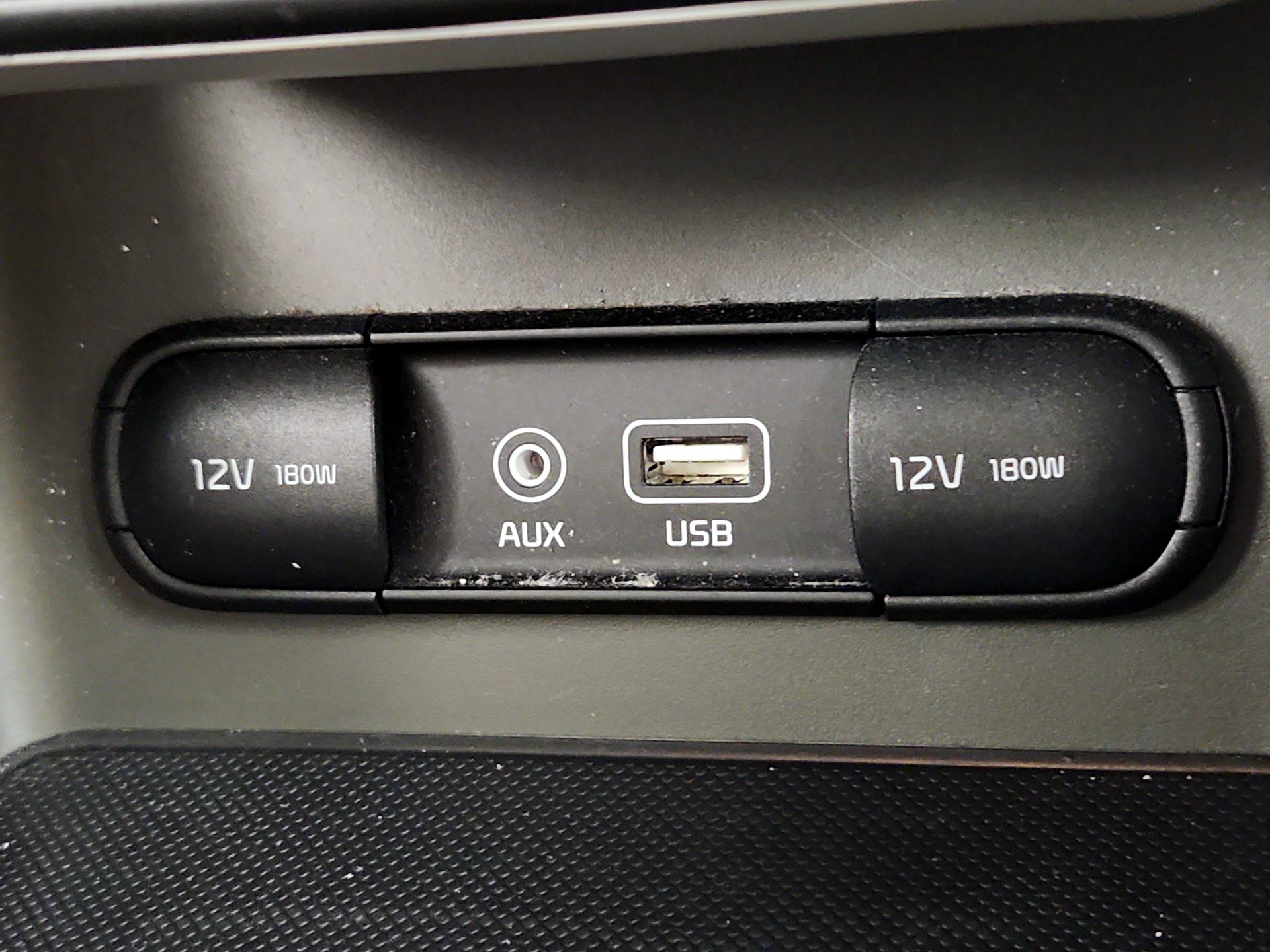 Thumbnail: 2017 Kia Sportage - 18