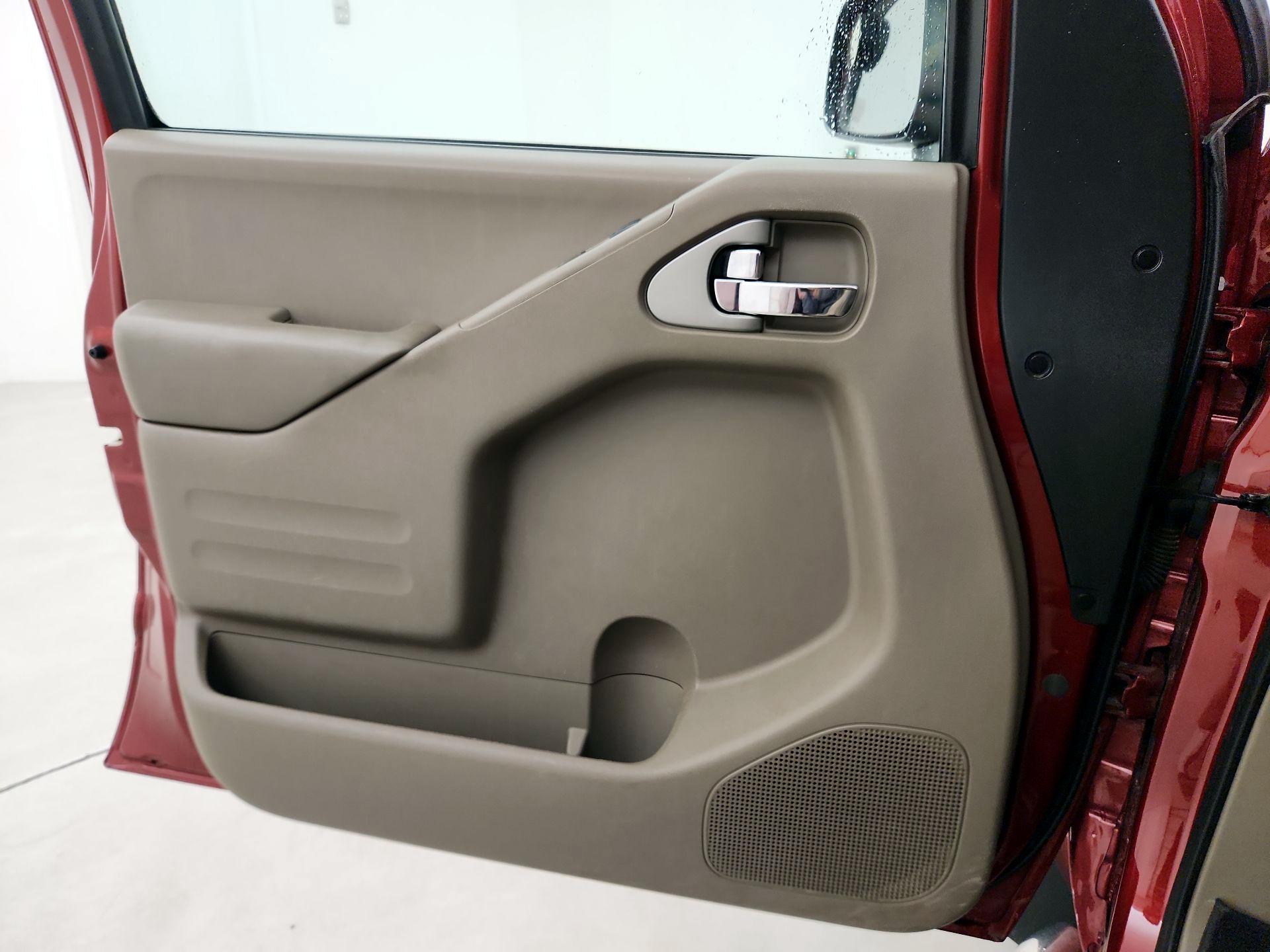Thumbnail: 2016 Nissan Frontier - 12