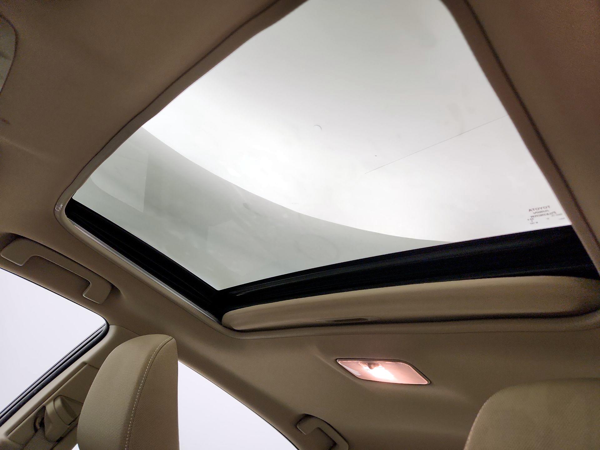 Thumbnail: 2016 Toyota Corolla - 19