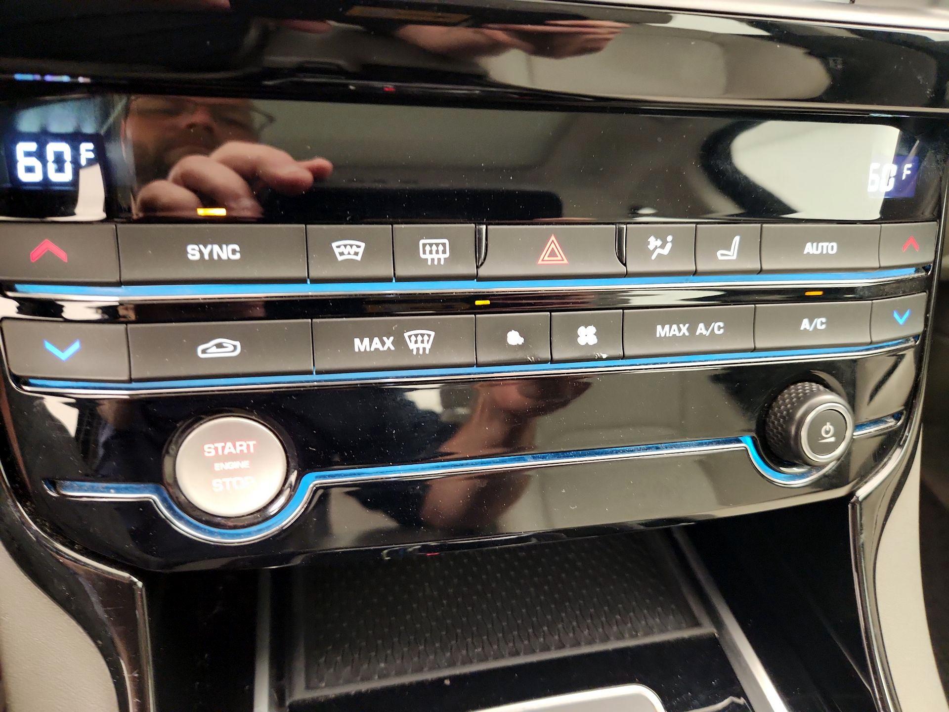 Thumbnail: 2018 Jaguar XE - 17