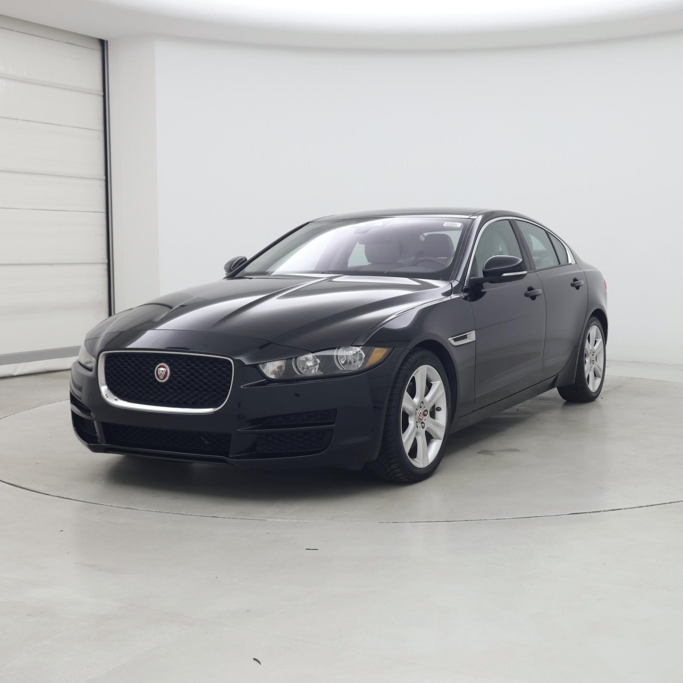 Thumbnail: 2018 Jaguar XE - 4