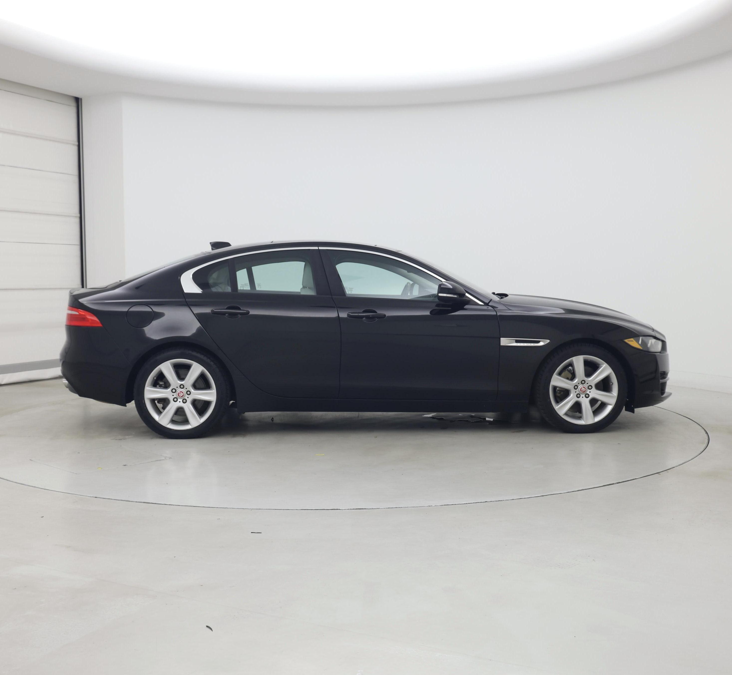 Thumbnail: 2018 Jaguar XE - 7
