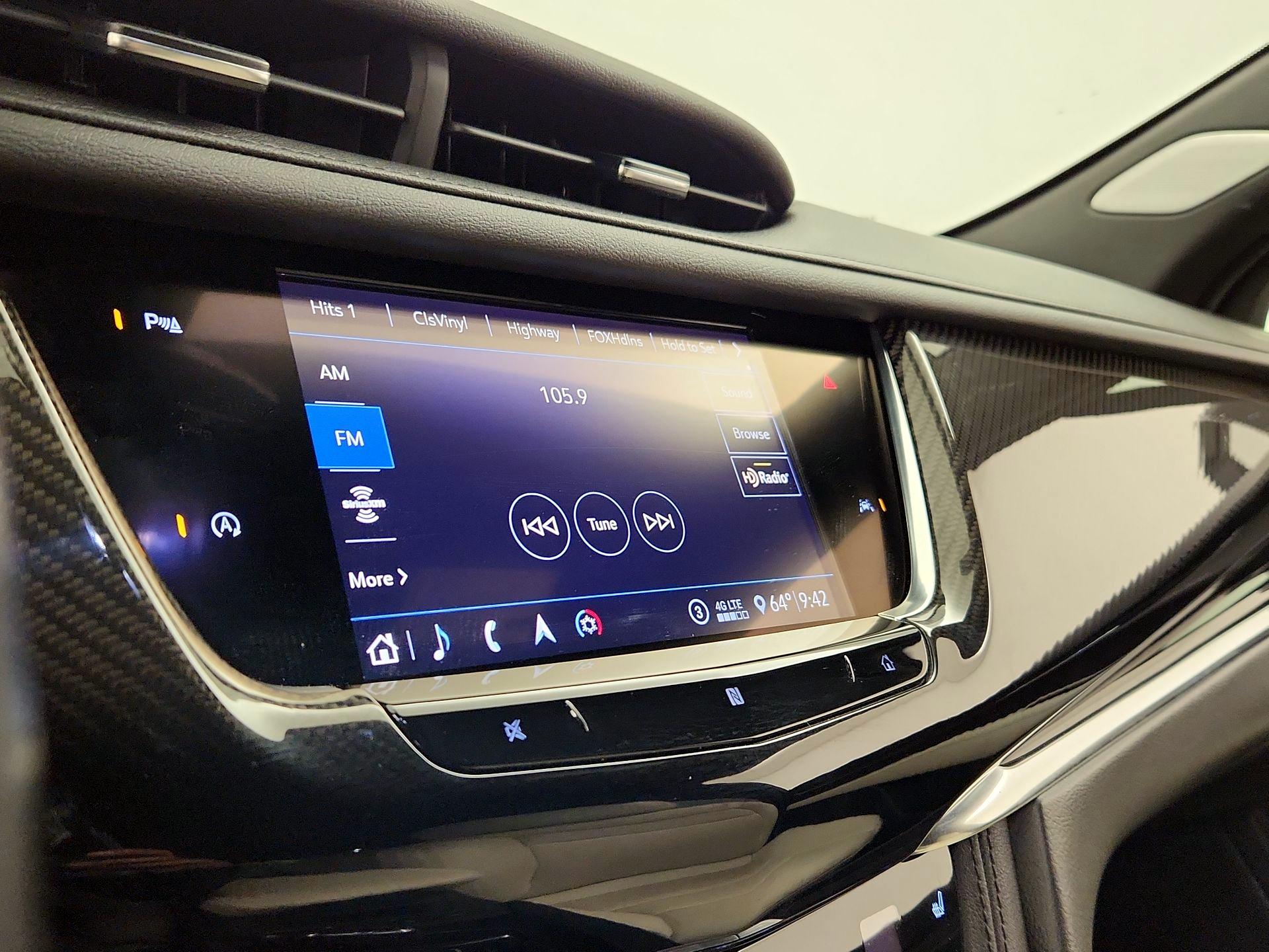 Thumbnail: 2020 Cadillac XT6 - 16